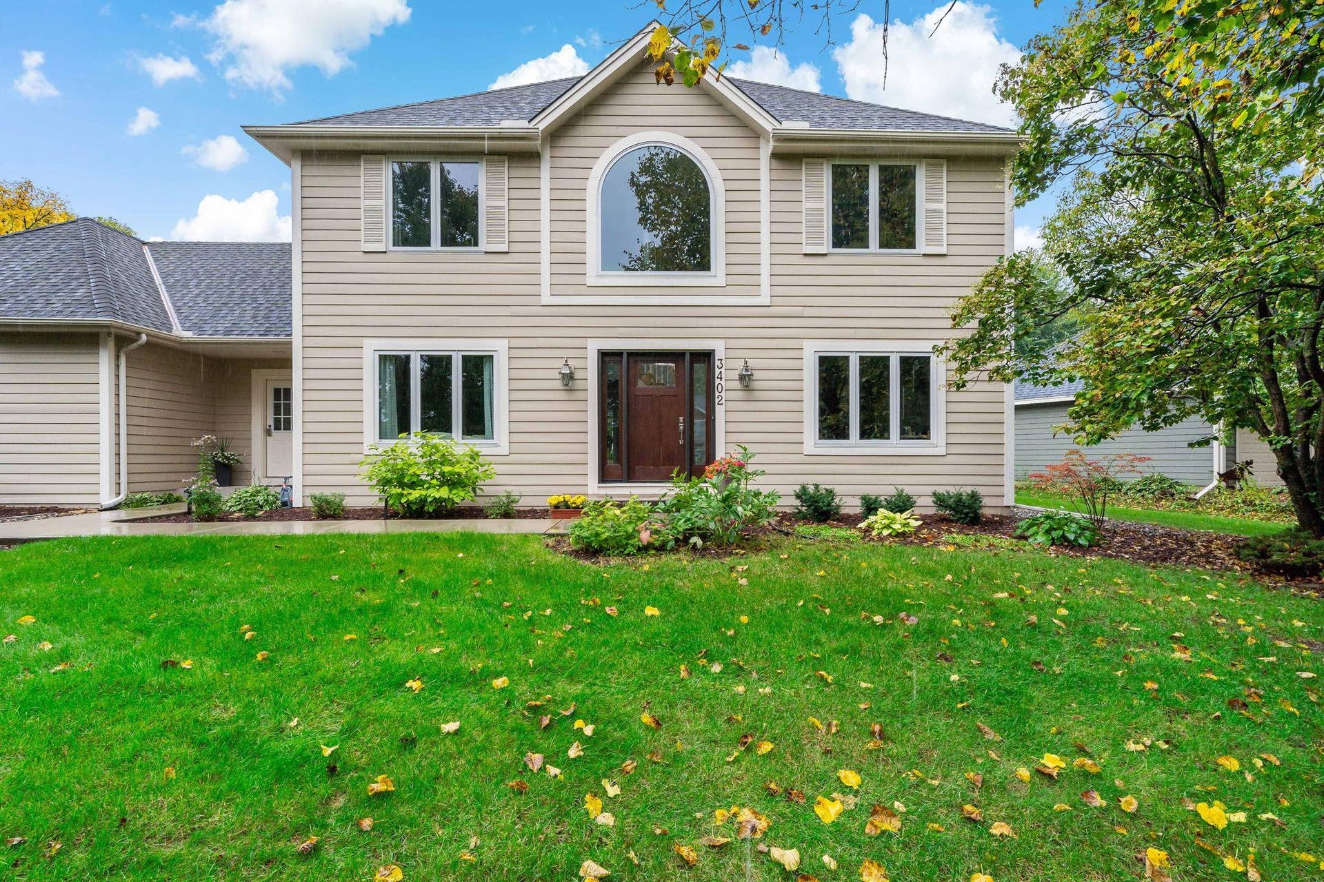 3402 Fairfax Lane, Woodbury, MN 55129 Front Exterior