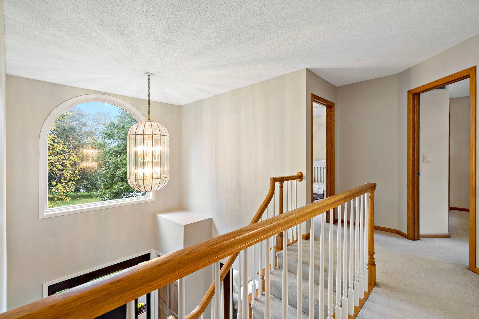 3402 Fairfax Lane, Woodbury, MN 55129 View of 2nd Floor Hallway overlooking Foyer