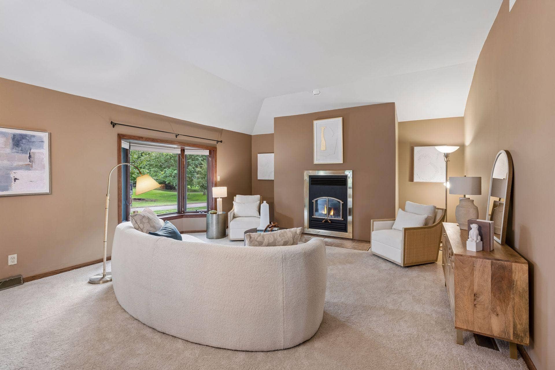 Living room with quality fireplace that can heat the whole house