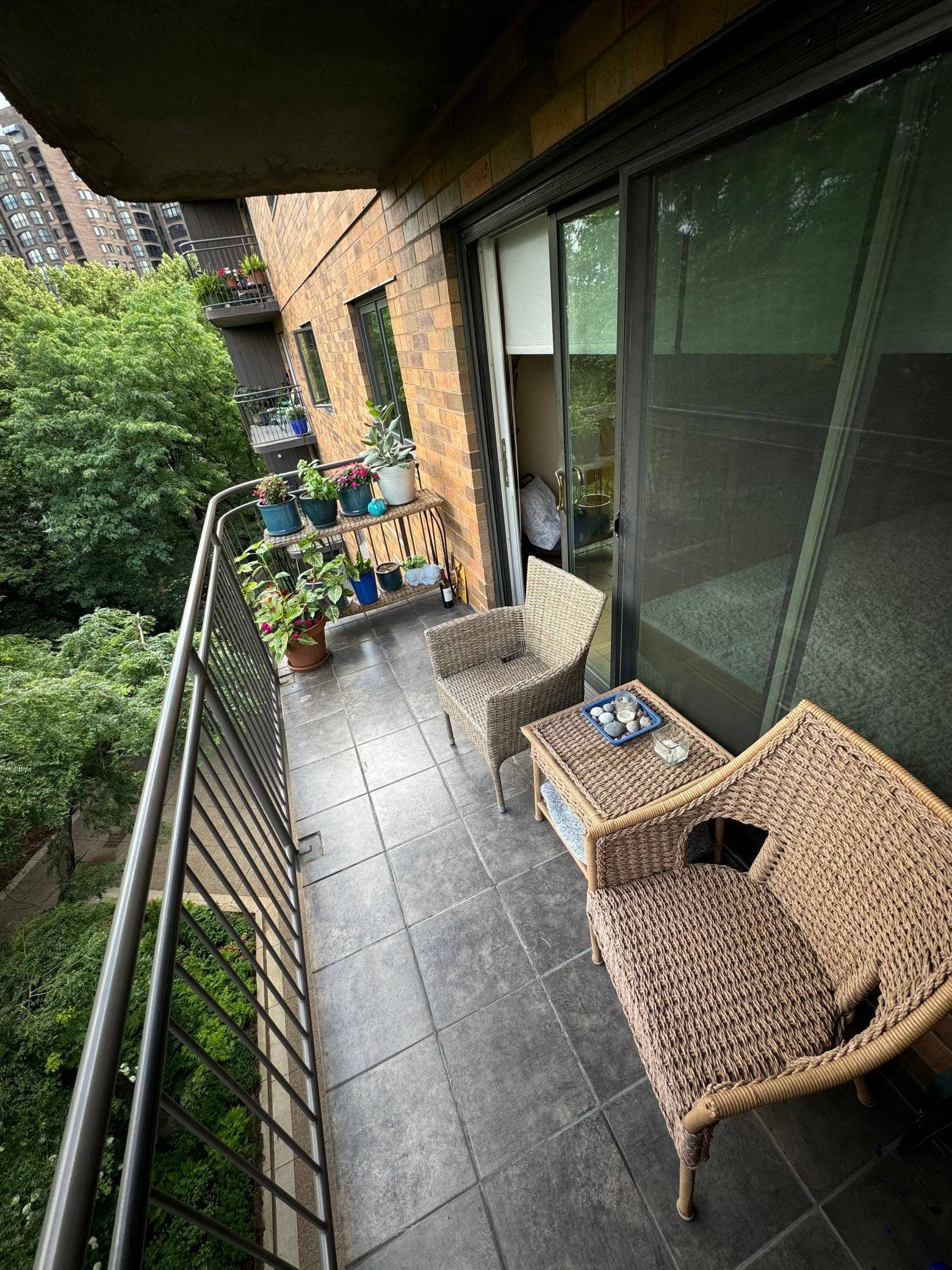 210 W Grant Street, #615, 45, Minneapolis, MN 55403 210 W Grant Street, #615, 45, Minneapolis, MN 55403