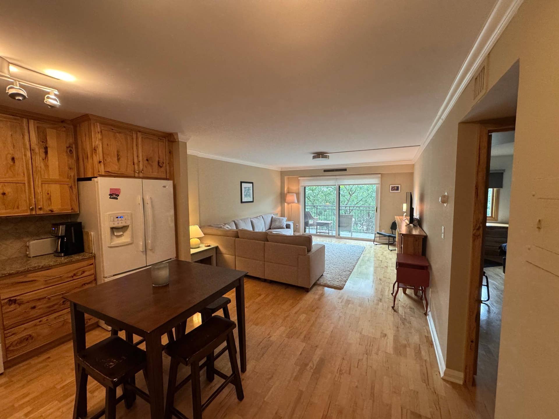 210 W Grant Street, #615, 45, Minneapolis, MN 55403 210 W Grant Street, #615, 45, Minneapolis, MN 55403