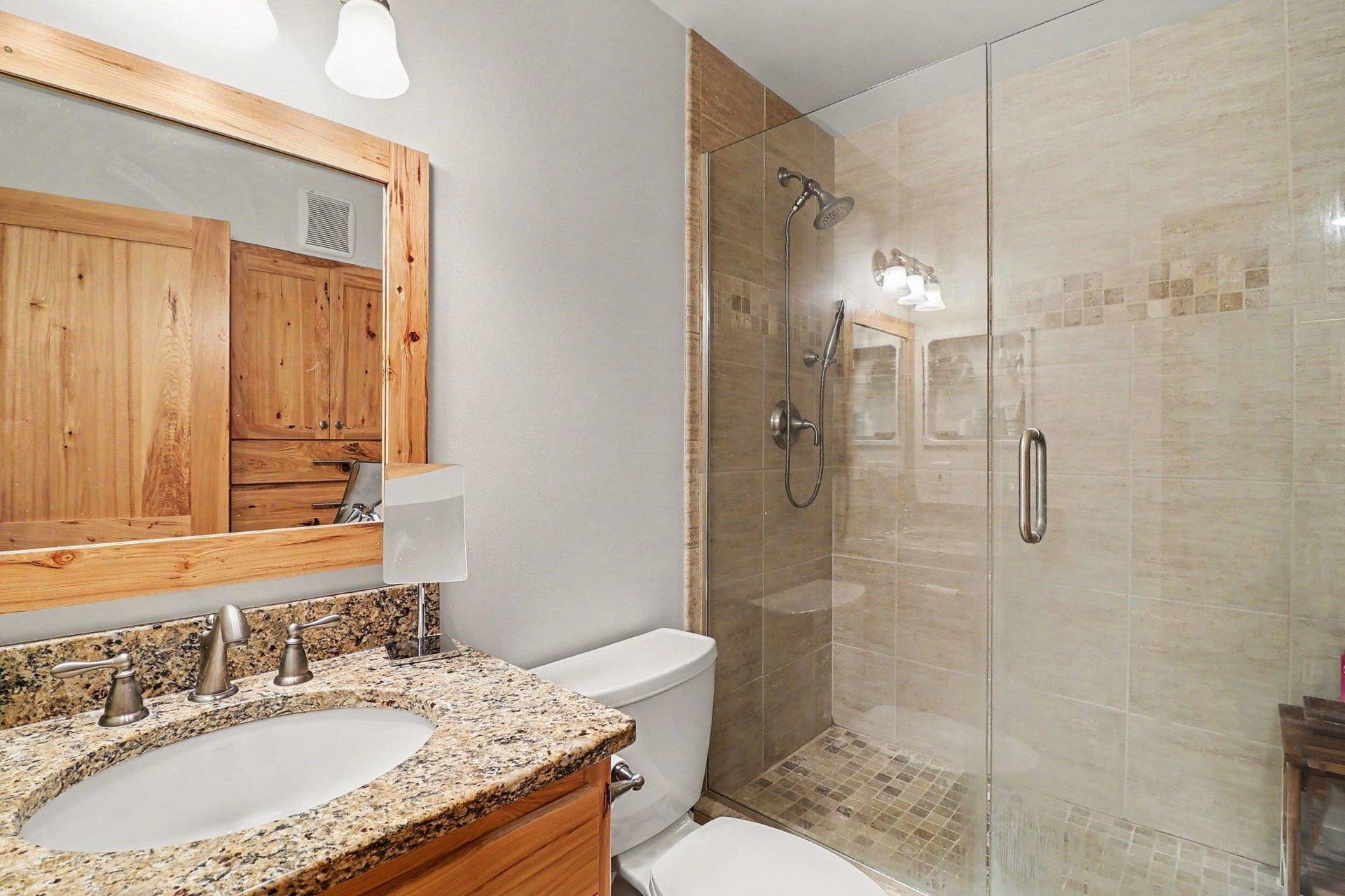 210 W Grant Street, #615, 45, Minneapolis, MN 55403 210 W Grant Street, #615, 45, Minneapolis, MN 55403