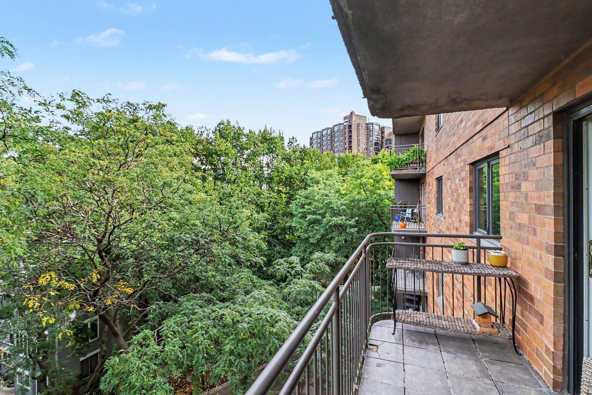210 W Grant Street, #615, 45, Minneapolis, MN 55403 210 W Grant Street, #615, 45, Minneapolis, MN 55403