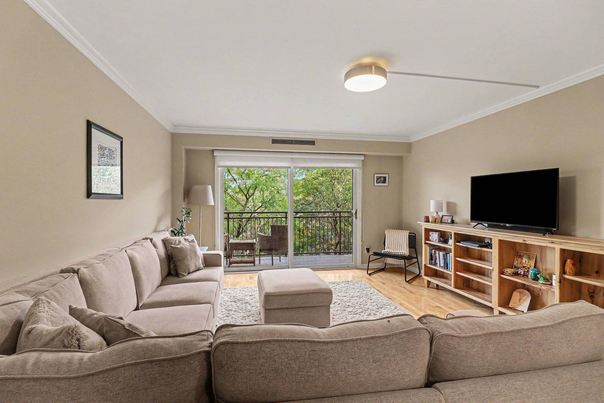 210 W Grant Street, #615, 45, Minneapolis, MN 55403 210 W Grant Street, #615, 45, Minneapolis, MN 55403