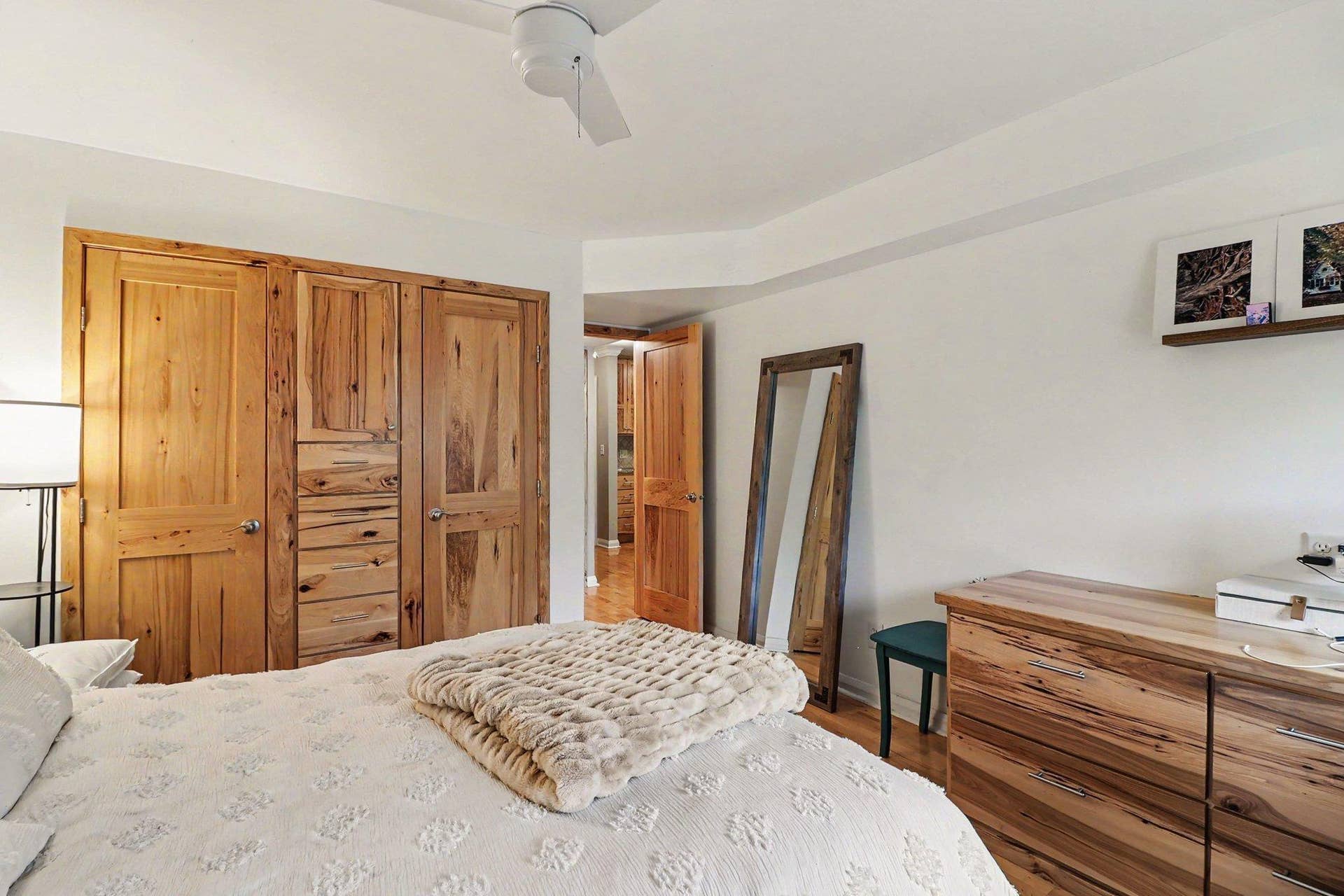 210 W Grant Street, #615, 45, Minneapolis, MN 55403 210 W Grant Street, #615, 45, Minneapolis, MN 55403