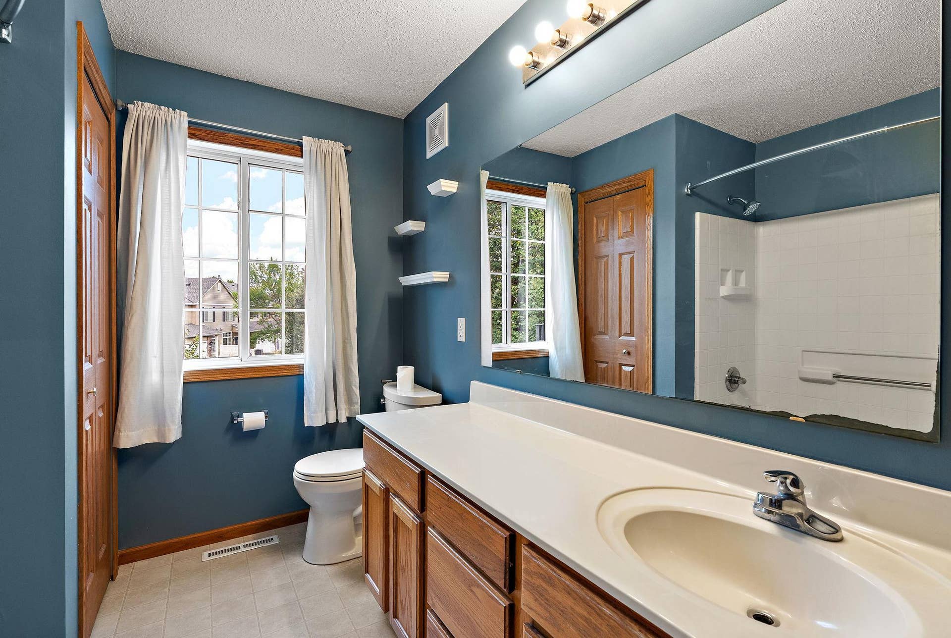 18034 69th Place N, Maple Grove, MN 55311 18034 69th Place N, Maple Grove, MN 55311