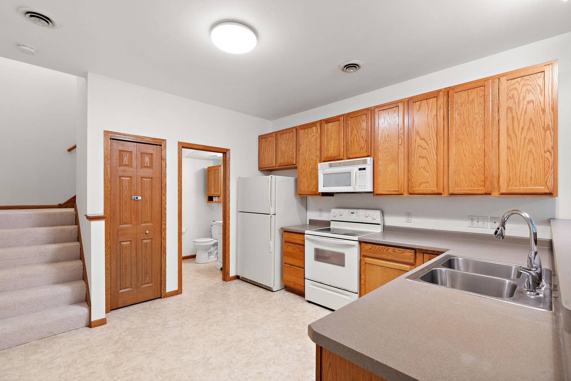18034 69th Place N, Maple Grove, MN 55311 18034 69th Place N, Maple Grove, MN 55311
