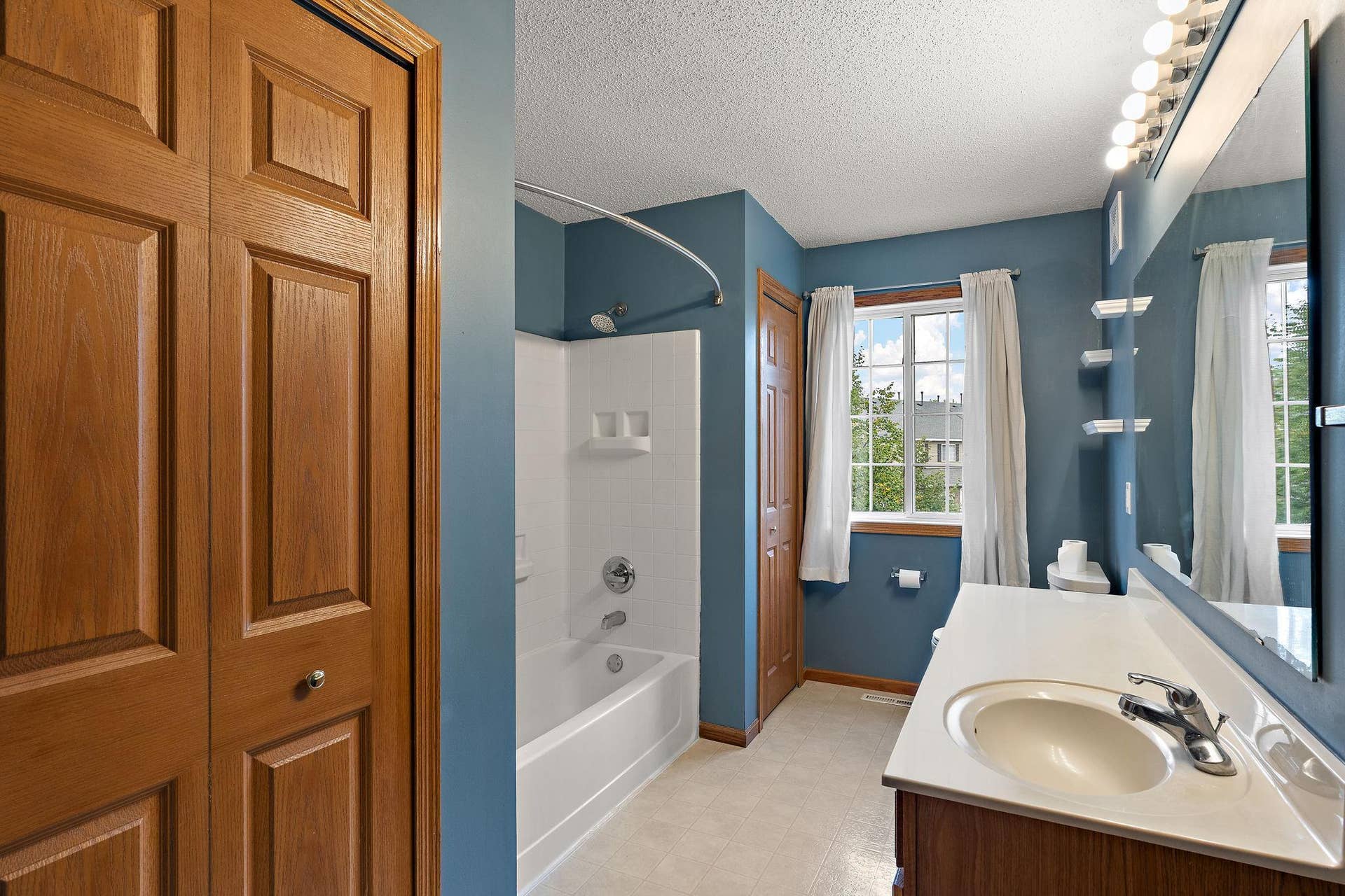 18034 69th Place N, Maple Grove, MN 55311 18034 69th Place N, Maple Grove, MN 55311