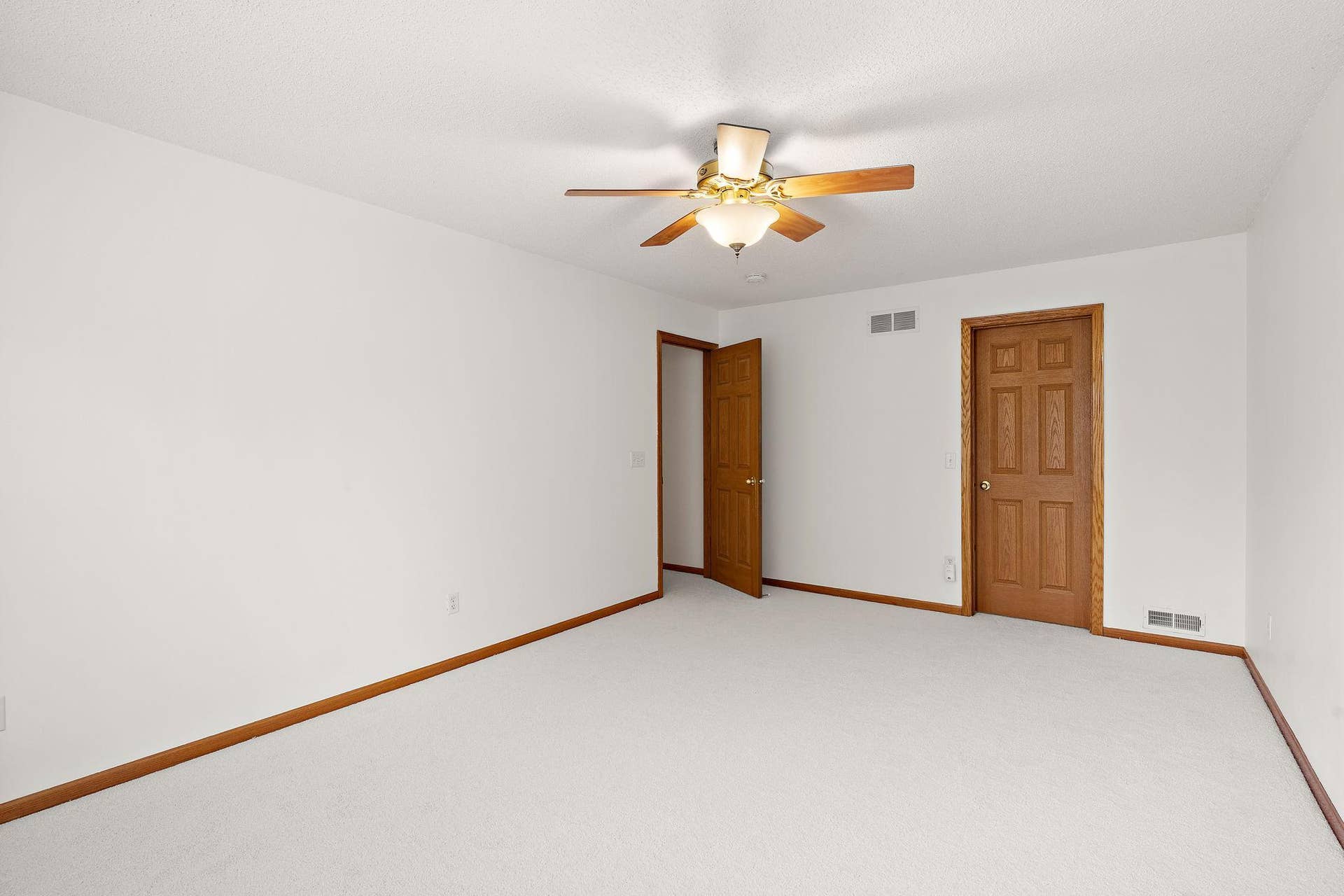 18034 69th Place N, Maple Grove, MN 55311 18034 69th Place N, Maple Grove, MN 55311