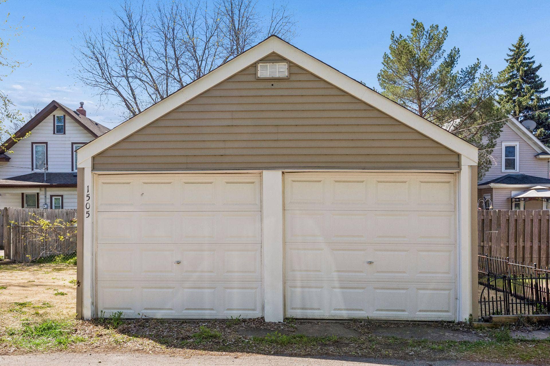 1505 Sherburne Avenue, 93, Saint Paul, MN 55104 1505 Sherburne Avenue - Garage.jpg