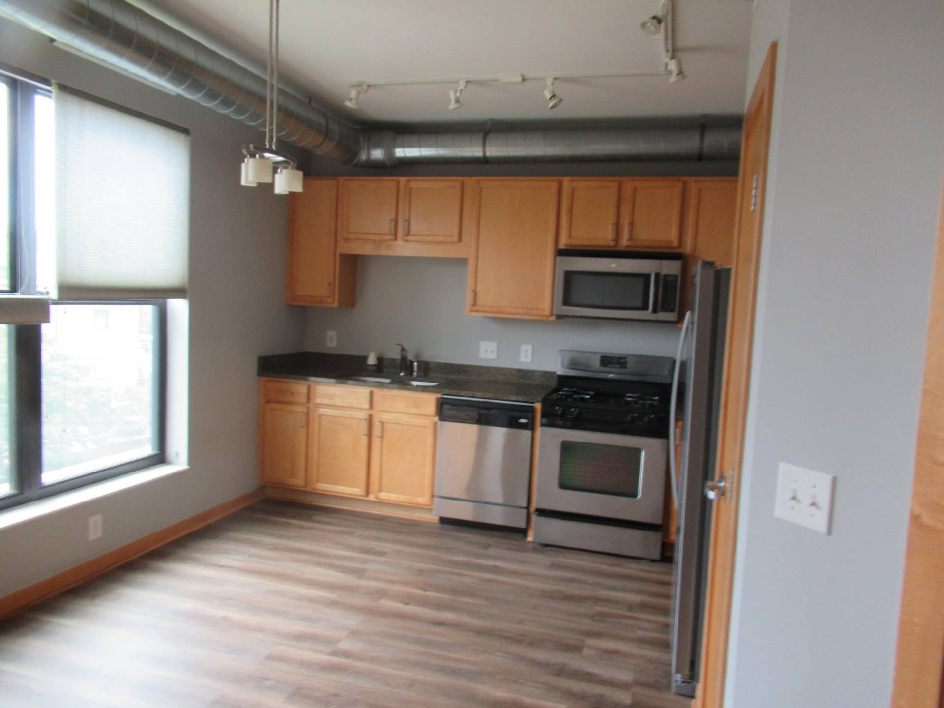 15 E Franklin Avenue, #313, 84, Minneapolis, MN 55404