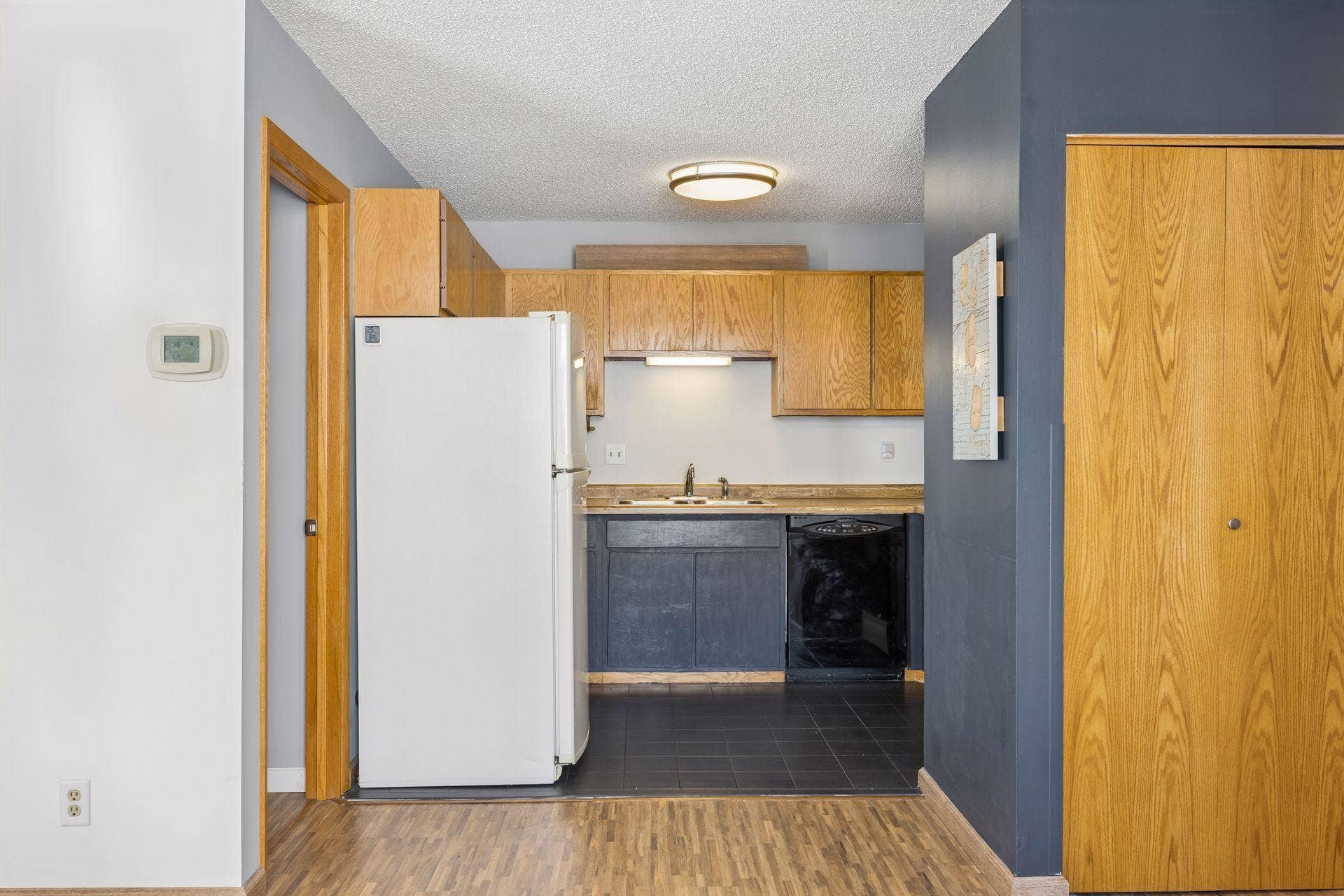 3049 Lake Shore Drive, #A, 83, Minneapolis, MN 55416