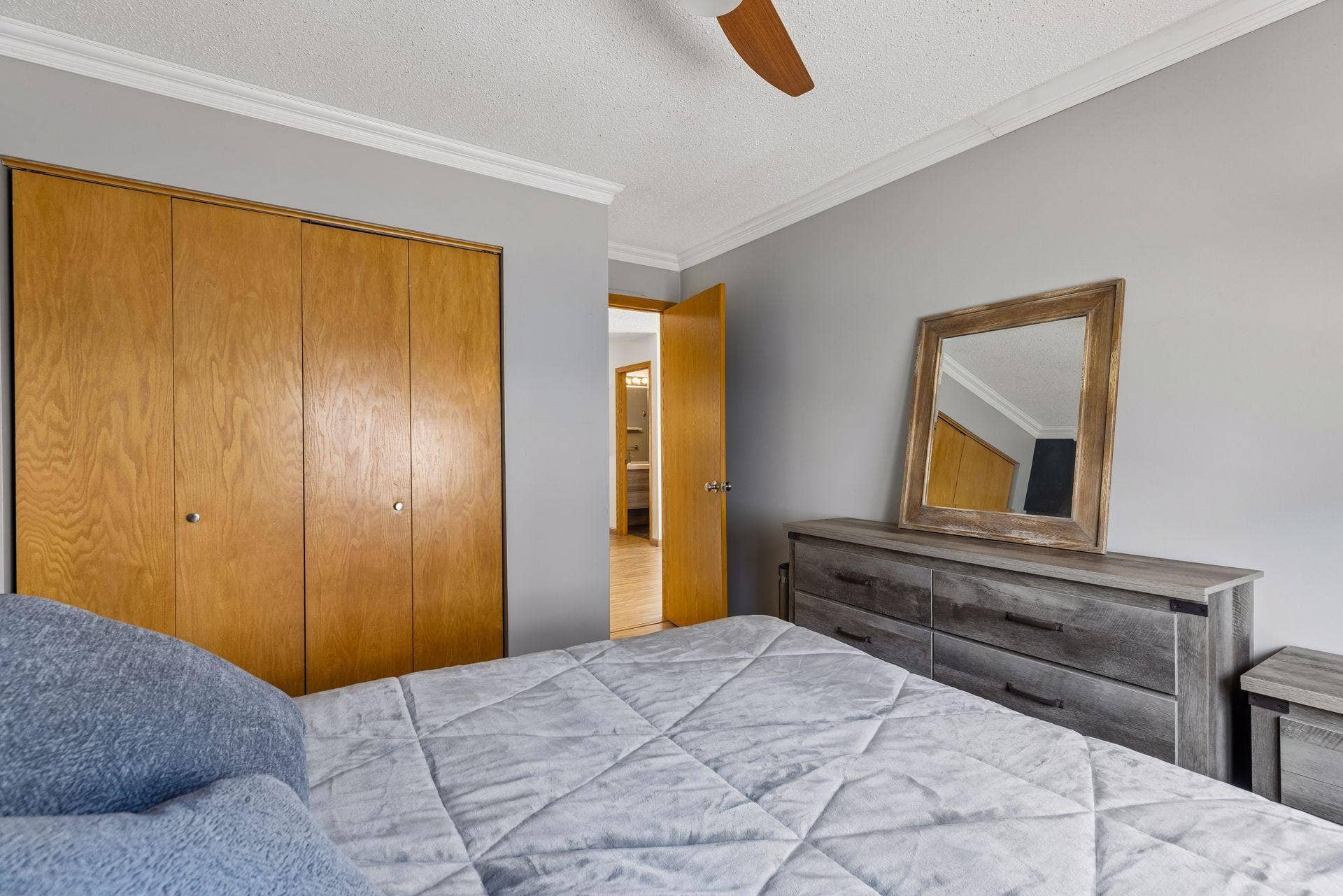 3049 Lake Shore Drive, #A, 83, Minneapolis, MN 55416