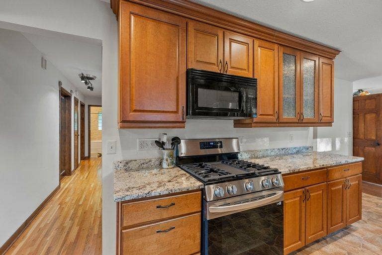 4201 40th Avenue N, Robbinsdale, MN 55422 024_dsc03966_355.jpg