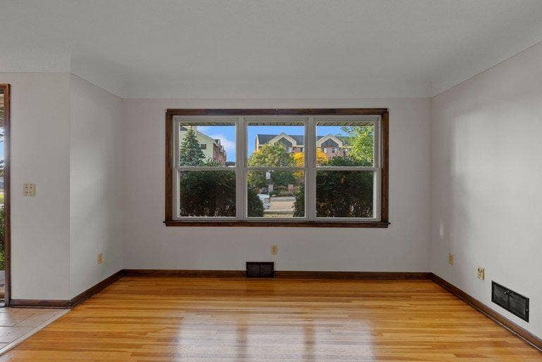 4201 40th Avenue N, Robbinsdale, MN 55422 022_dsc03960_968.jpg