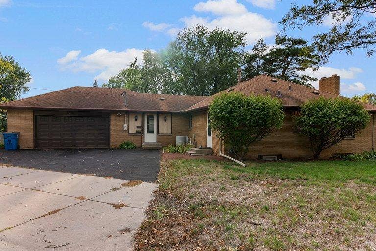 4201 40th Avenue N, Robbinsdale, MN 55422 014_dsc03943_906.jpg