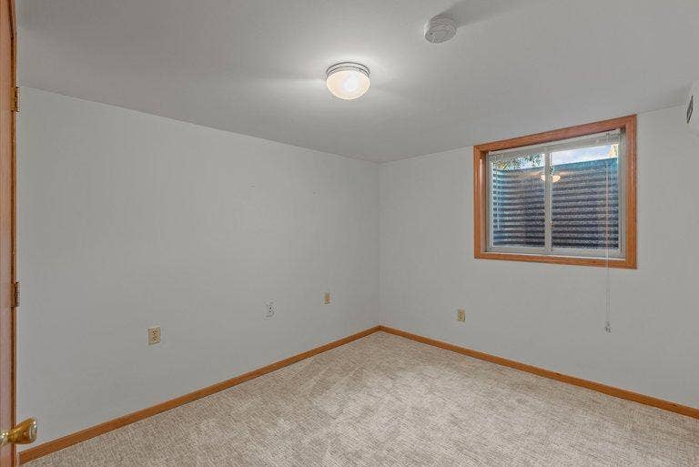 4201 40th Avenue N, Robbinsdale, MN 55422 045_dsc04035_922.jpg