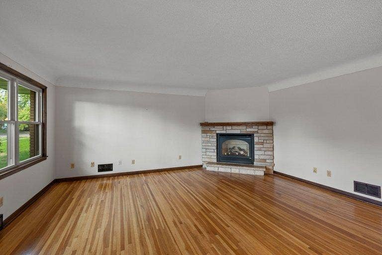 4201 40th Avenue N, Robbinsdale, MN 55422 019_dsc03951_500.jpg