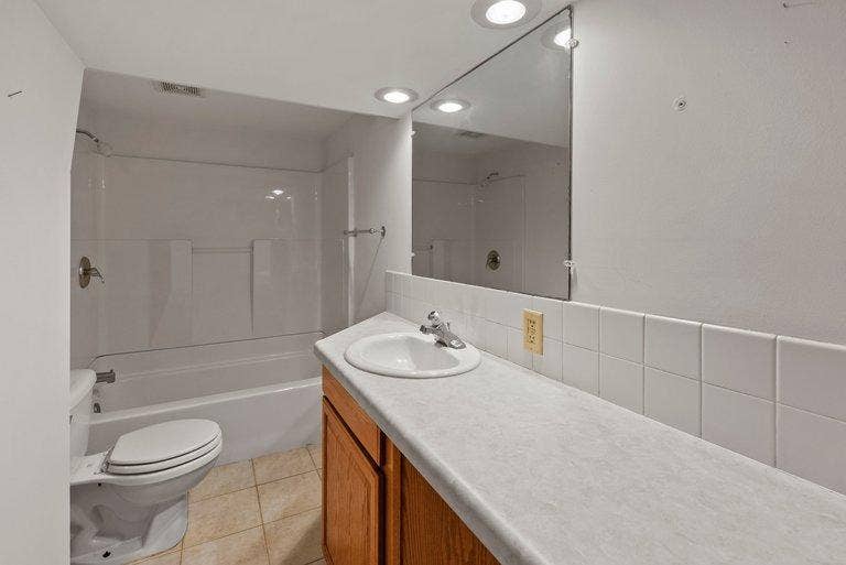 4201 40th Avenue N, Robbinsdale, MN 55422 050_dsc04050_151.jpg