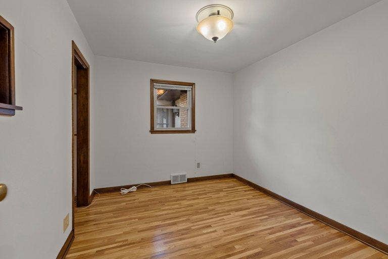 4201 40th Avenue N, Robbinsdale, MN 55422 041_dsc04023_914.jpg