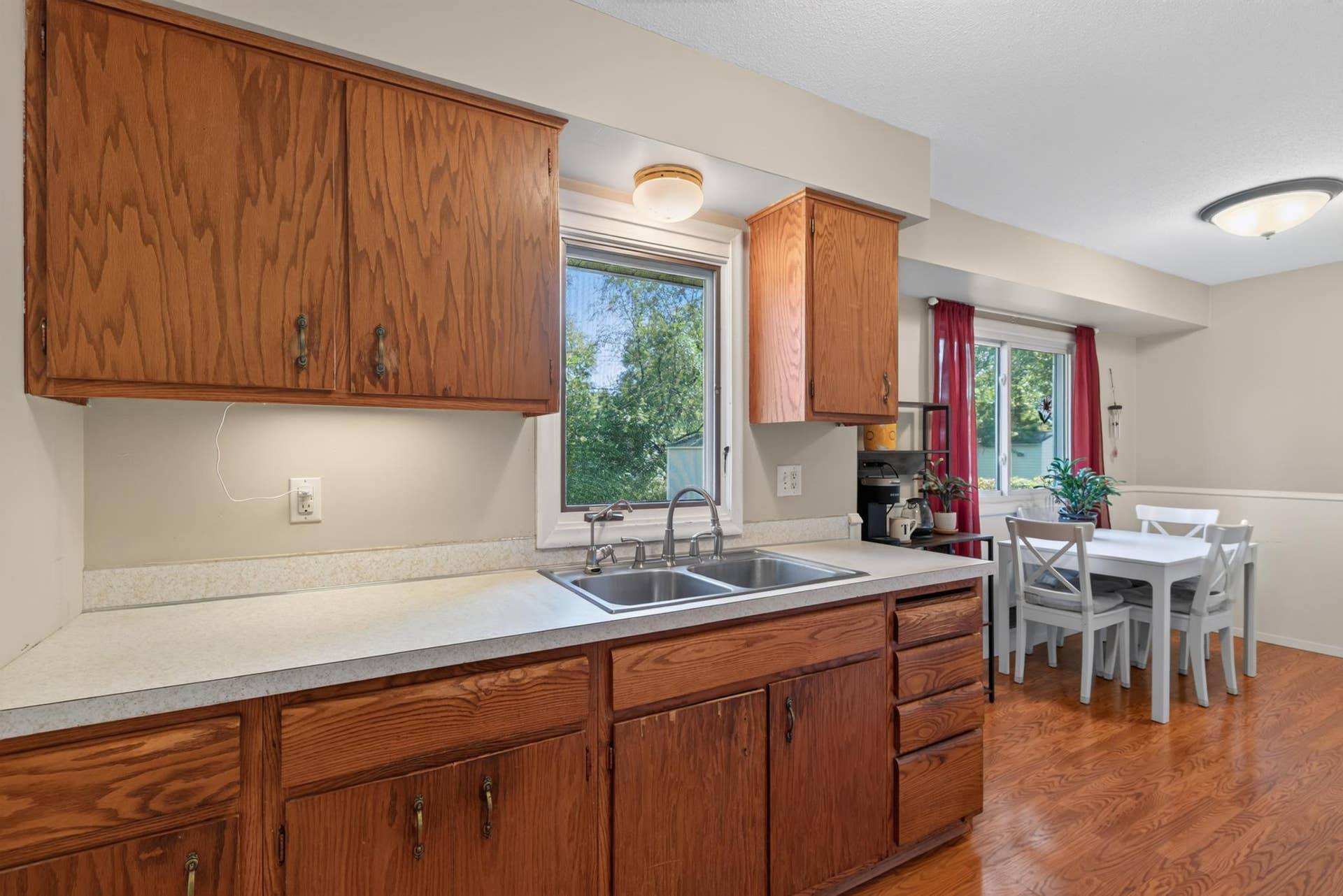 7740 Regent Avenue N, Brooklyn Park, MN 55443 7740 Regent Avenue N, Brooklyn Park, MN 55443