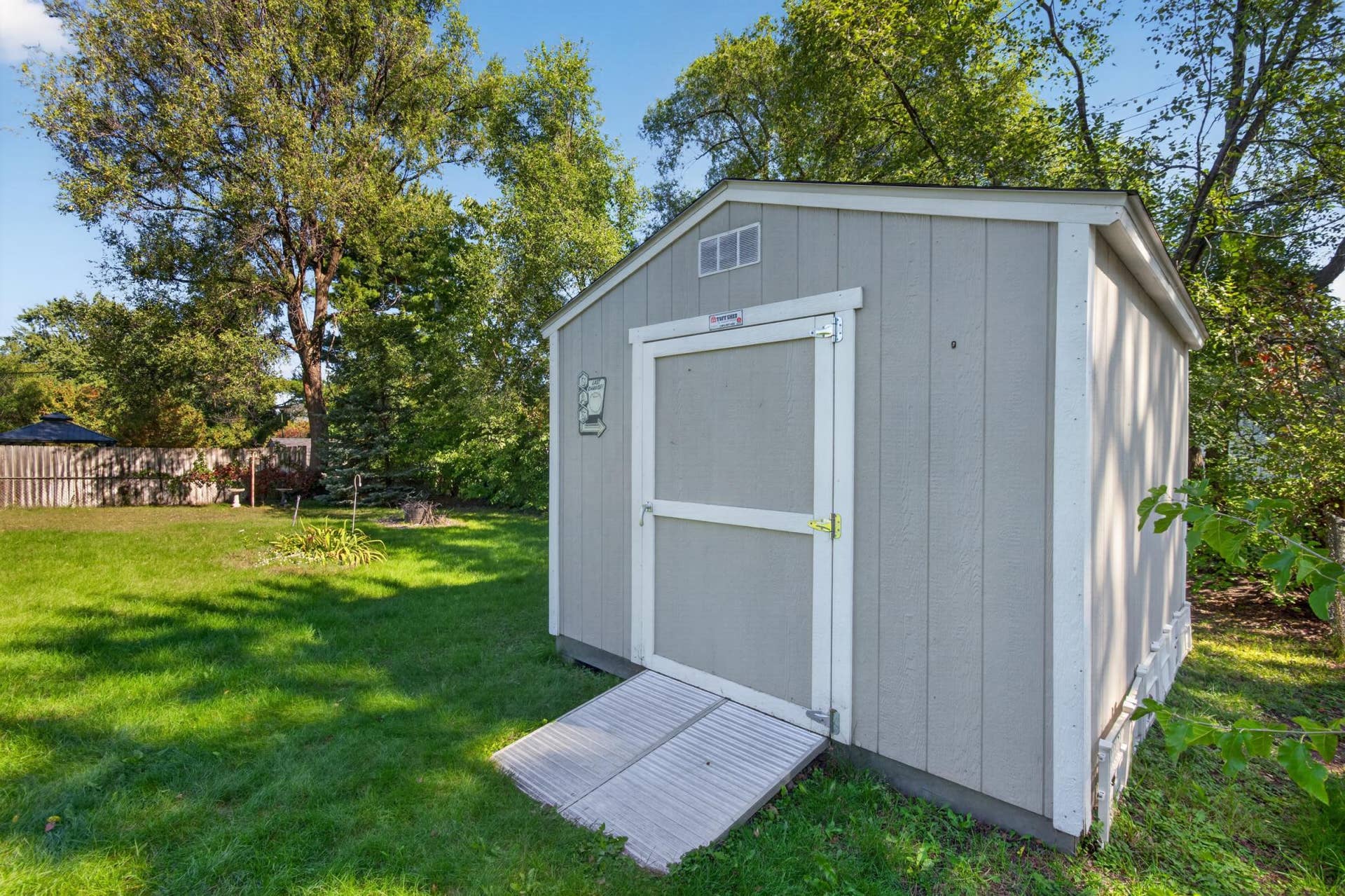 7740 Regent Avenue N, Brooklyn Park, MN 55443 7740 Regent Avenue N, Brooklyn Park, MN 55443