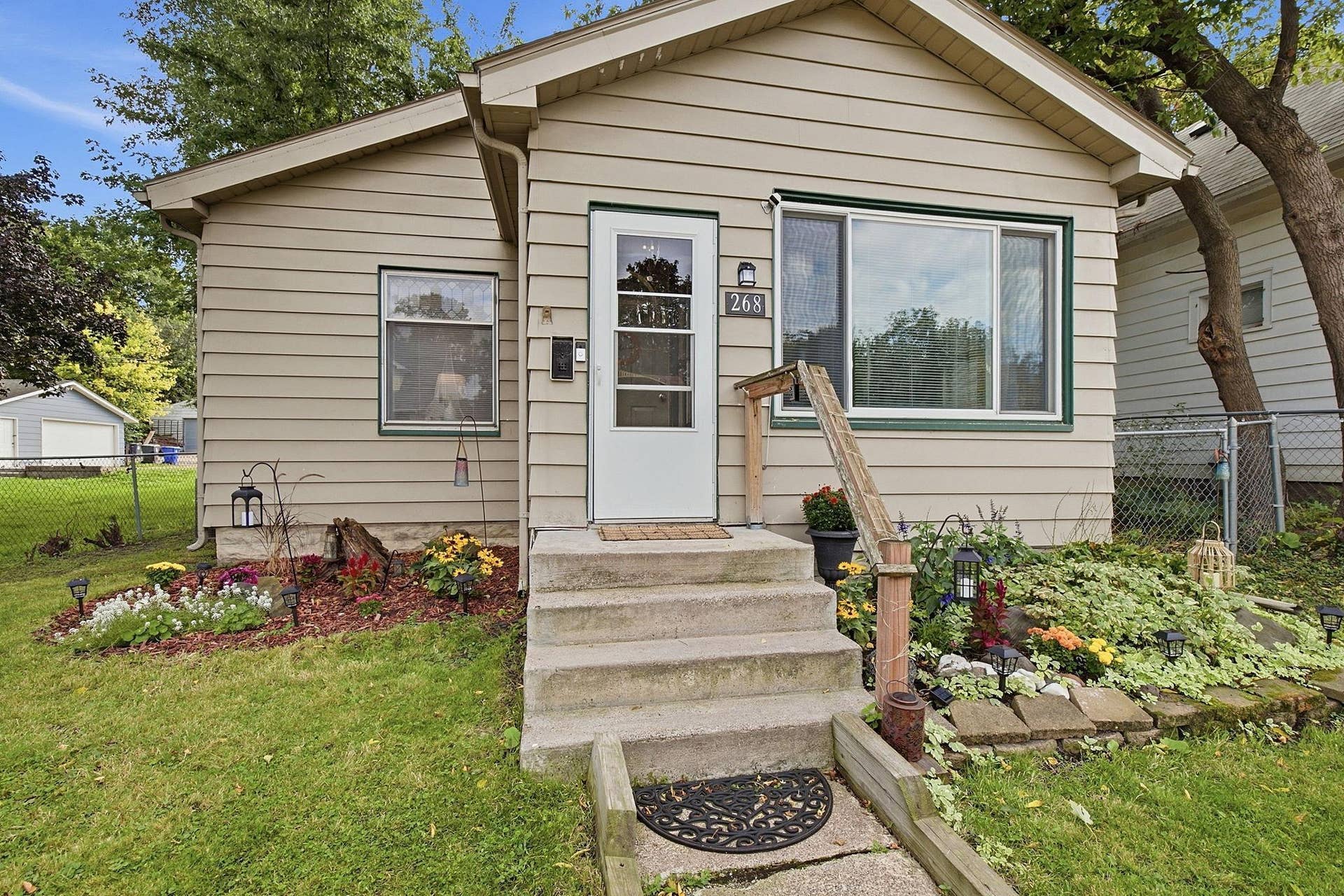 2-web-or-mls-268_Sidney_St_E_Saint_Paul_MN_2537.jpg