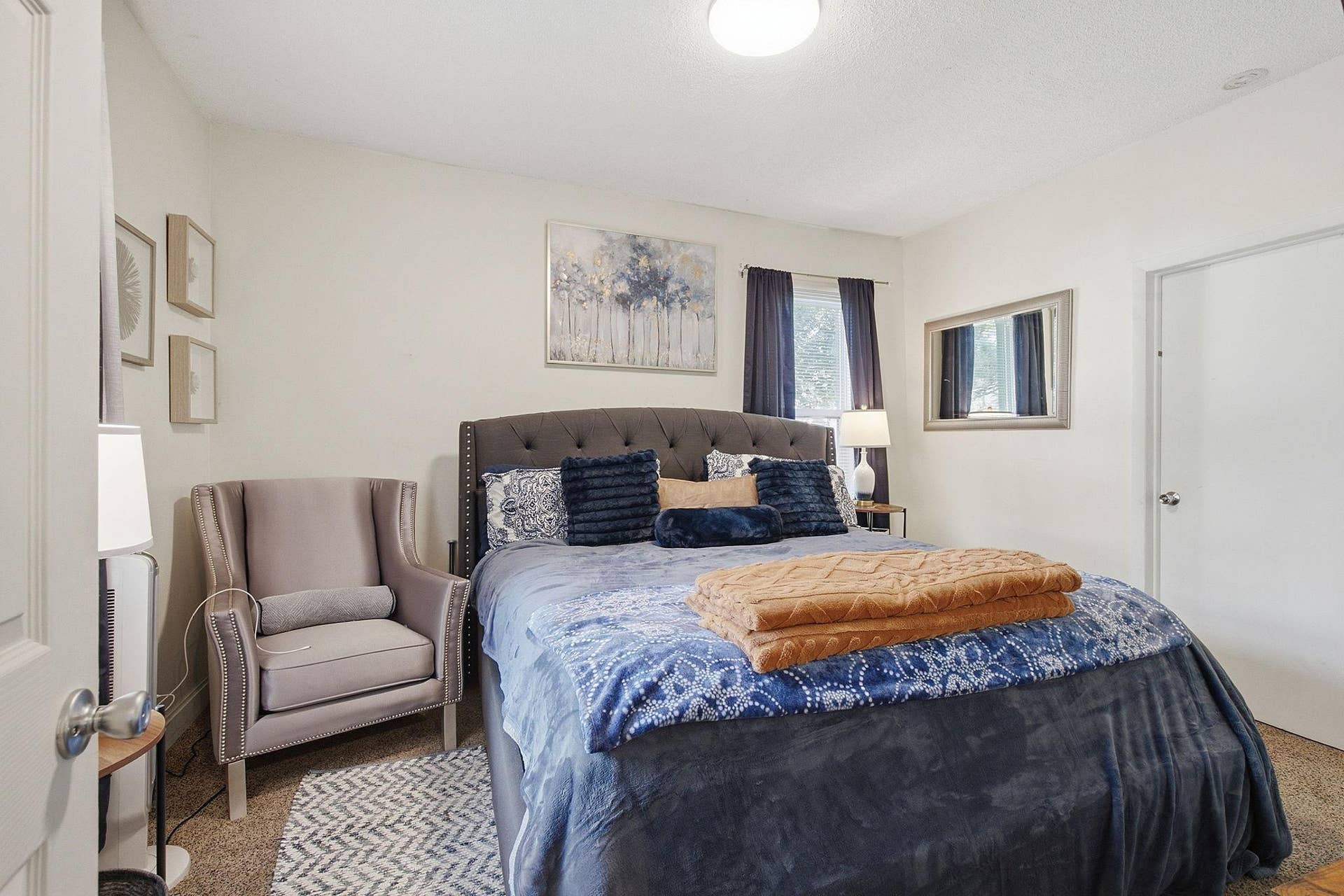 17-web-or-mls-268_Sidney_St_E_Saint_Paul_MN_2432.jpg