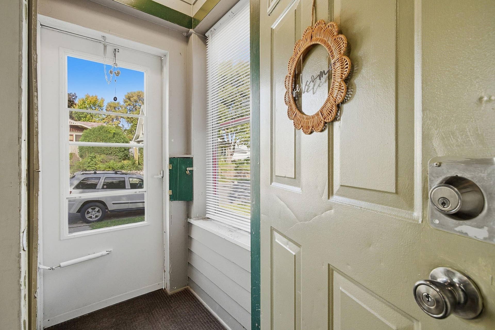 5-web-or-mls-268_Sidney_St_E_Saint_Paul_MN_2372.jpg