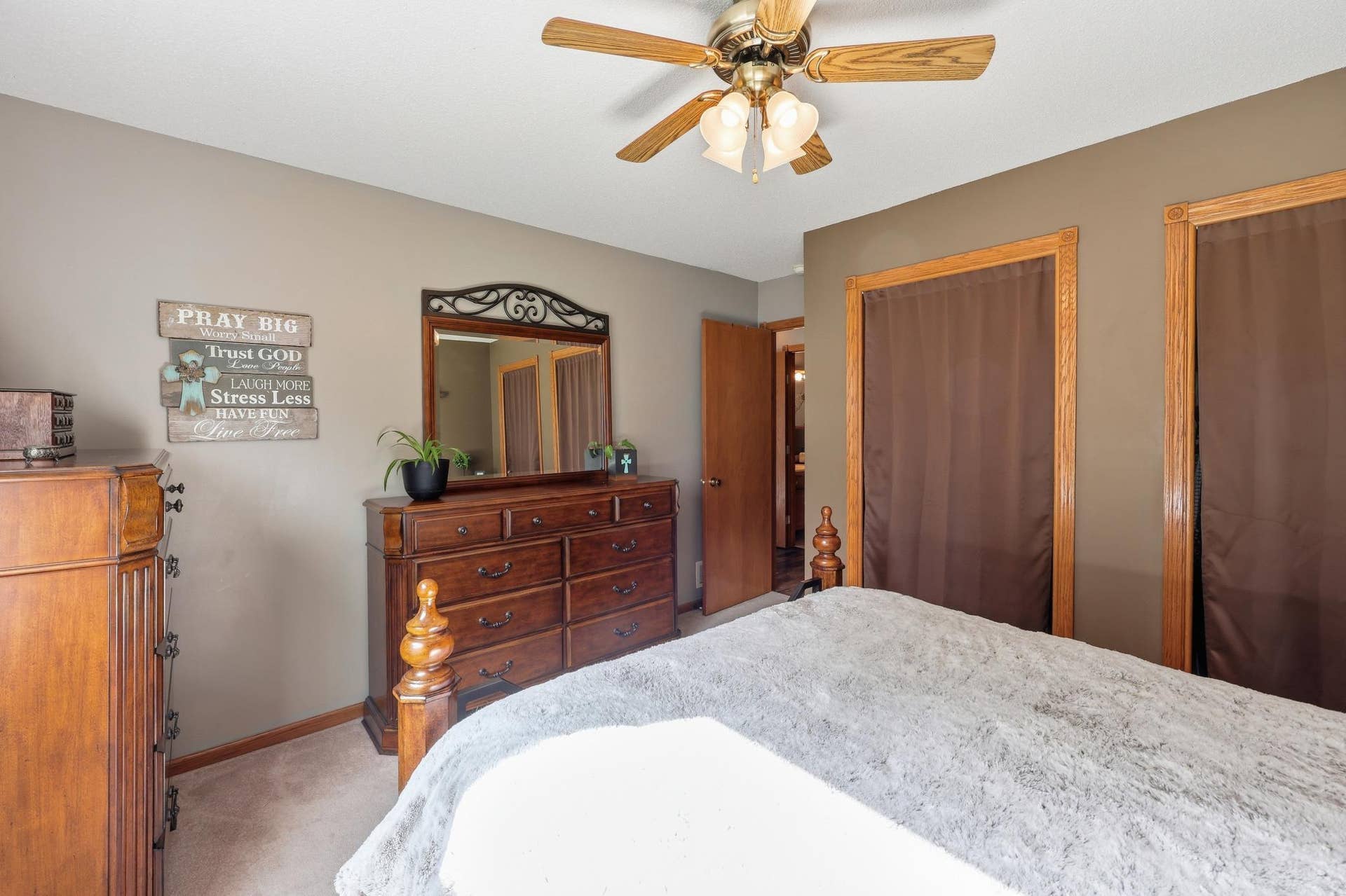 260 Westgate Drive, Winsted, MN 55395 East Main Floor Bedroom