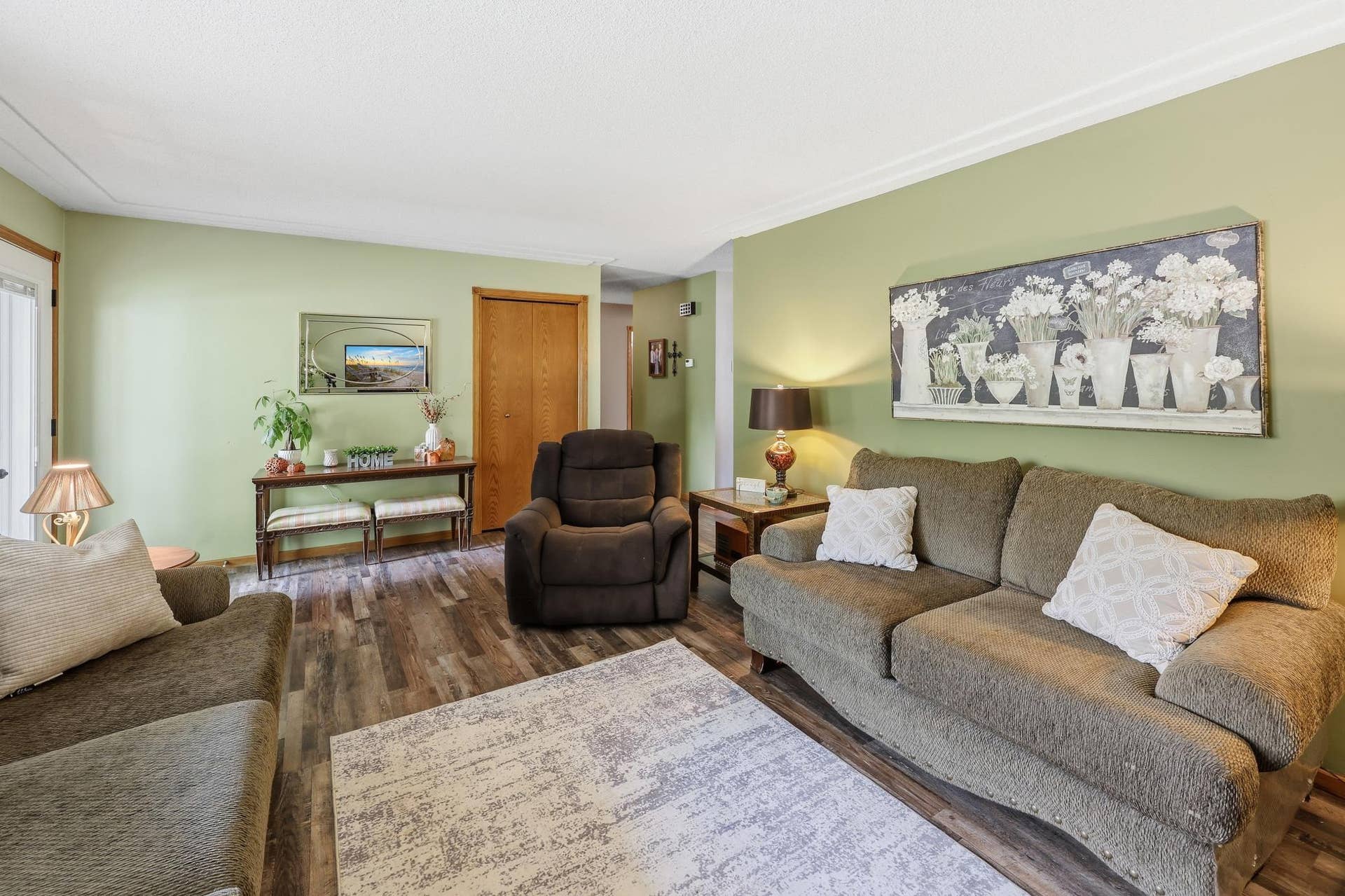 260 Westgate Drive, Winsted, MN 55395 260 Westgate Drive, Winsted, MN 55395
