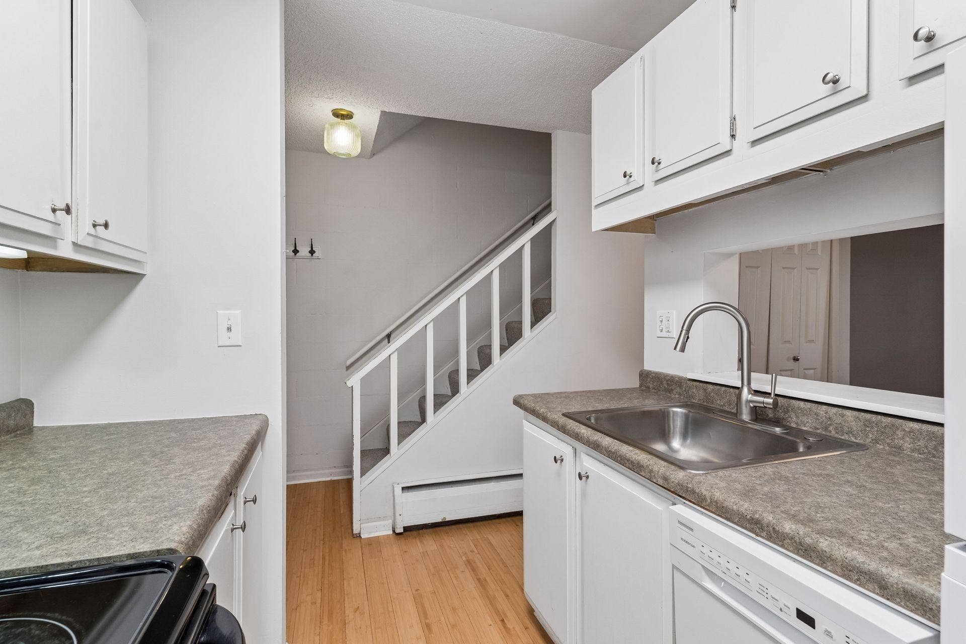 380 Ramsey Street, #10B, 100, Saint Paul, MN 55102 380 Ramsey Street 11.jpg