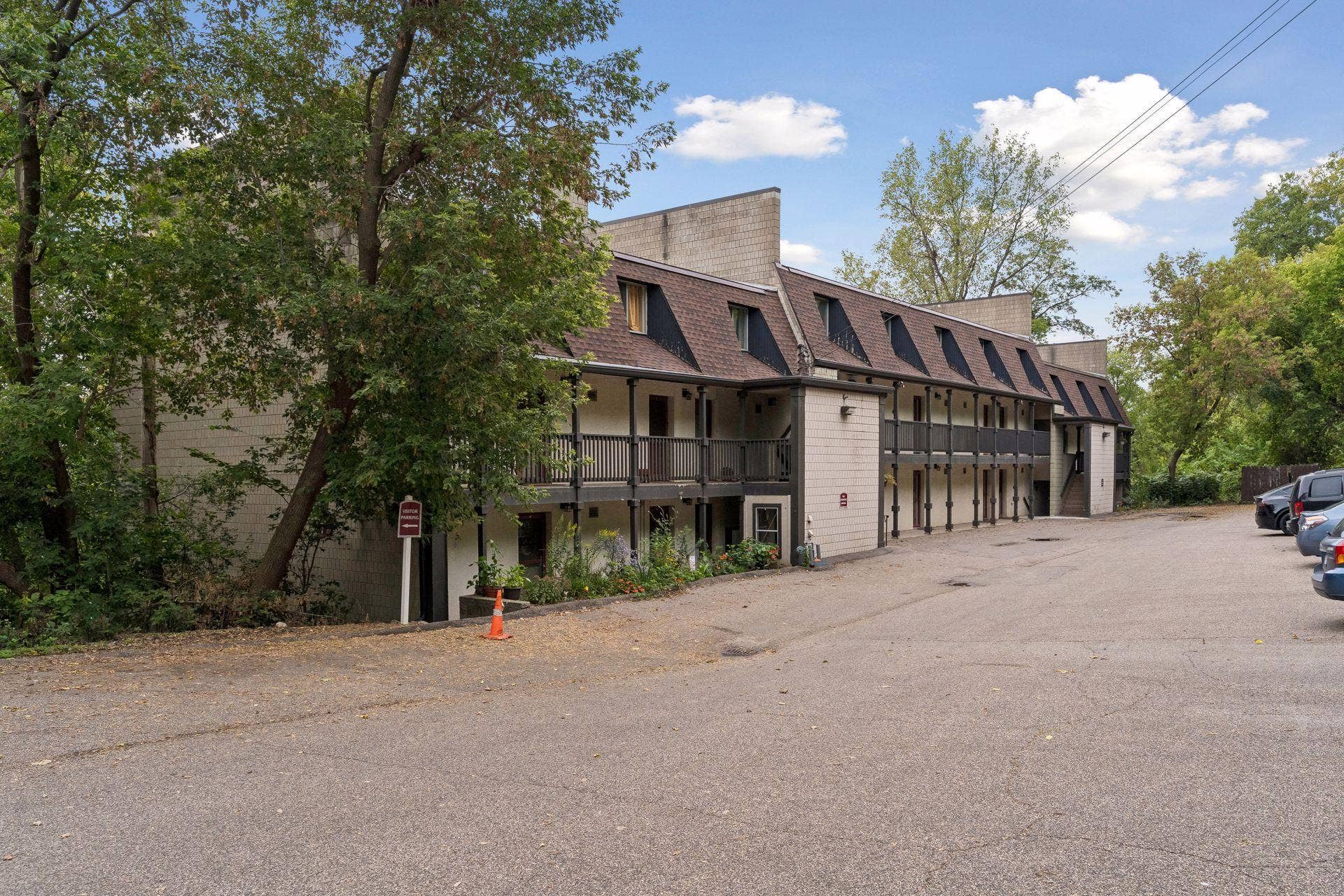 380 Ramsey Street, #10B, 100, Saint Paul, MN 55102 380 Ramsey Street 04.jpg