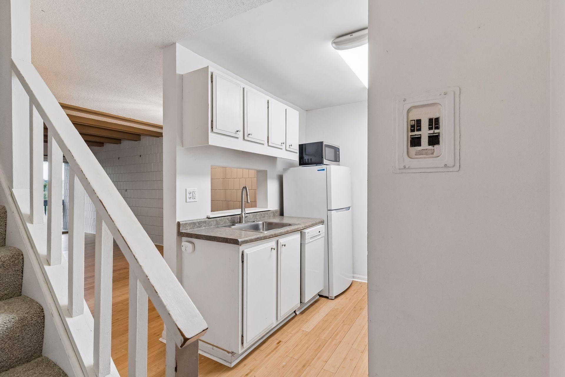 380 Ramsey Street, #10B, 100, Saint Paul, MN 55102 380 Ramsey Street 07.jpg