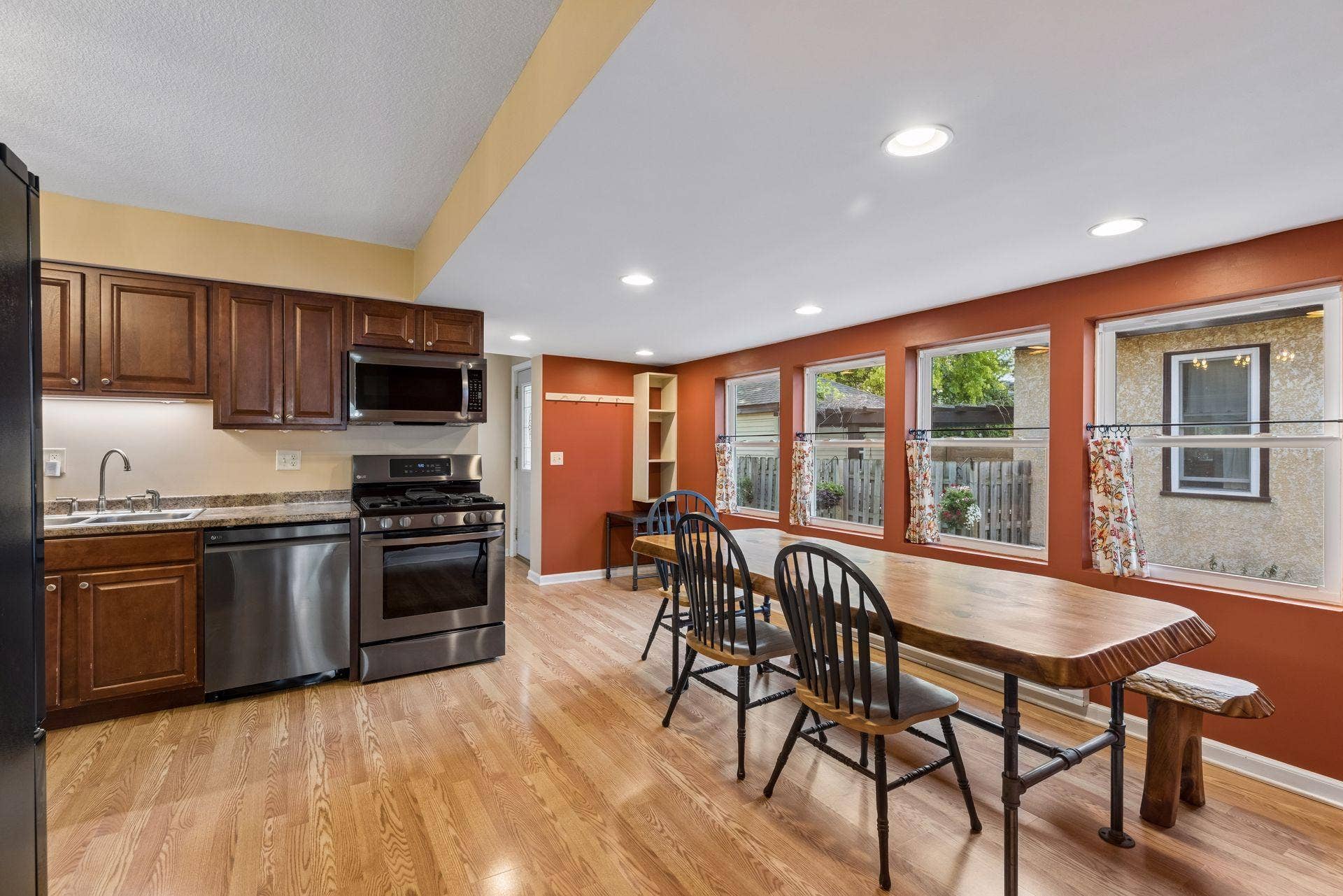 420 Daly Street, 103, Saint Paul, MN 55102 420 Daly Street, 103, Saint Paul, MN 55102