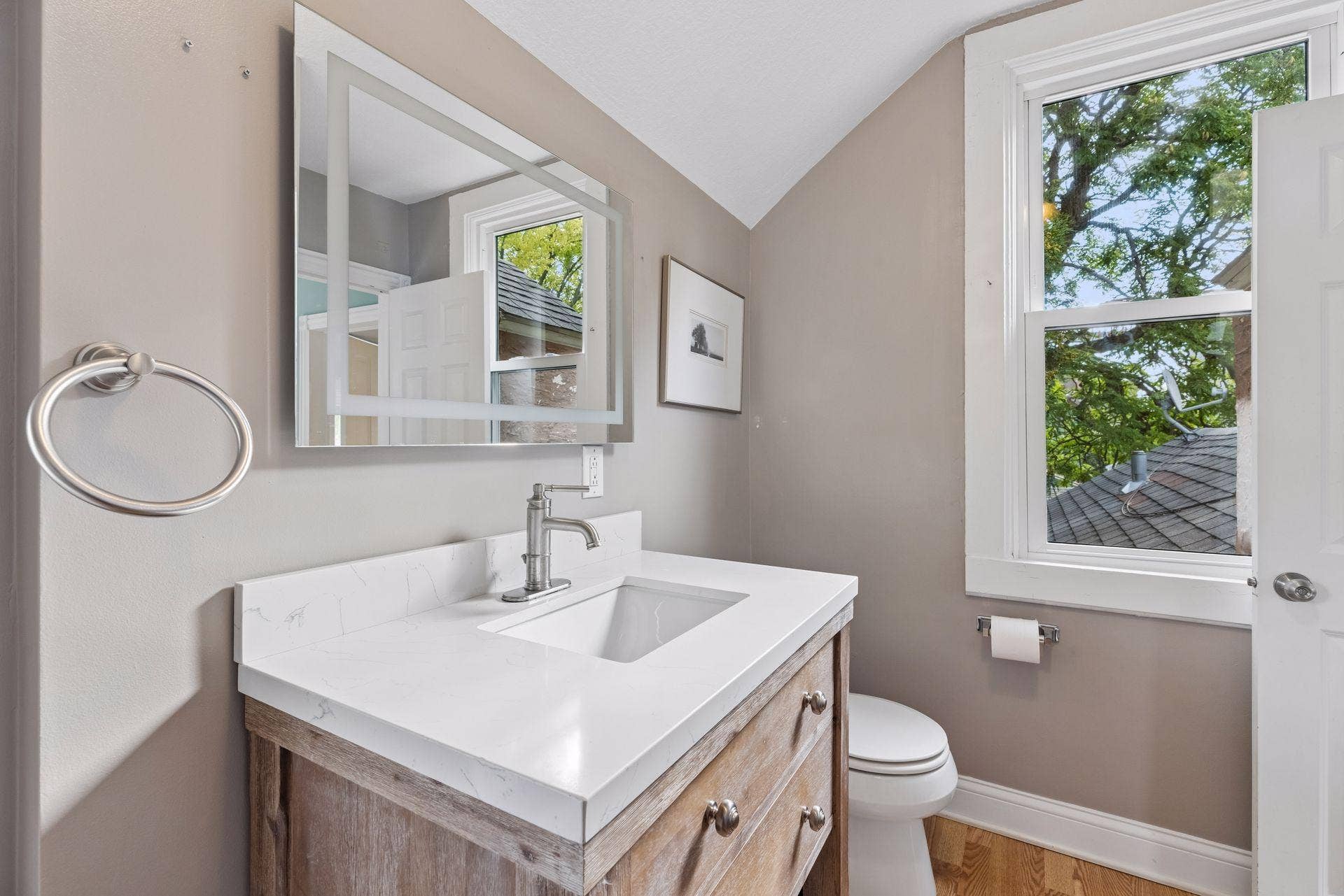 420 Daly Street, 103, Saint Paul, MN 55102 420 Daly Street, 103, Saint Paul, MN 55102