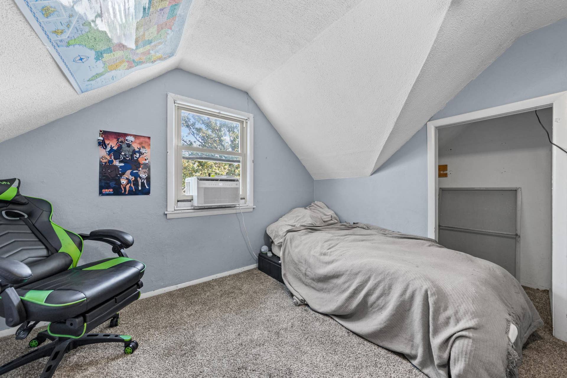 Upper level bedroom 2