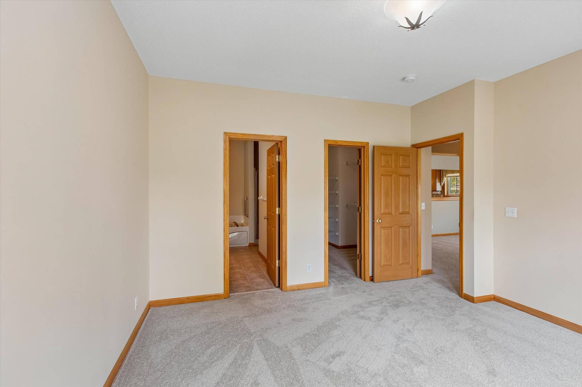 505 Holly Lane N, Oakdale, MN 55128 505 Holly Lane N, Oakdale, MN 55128
