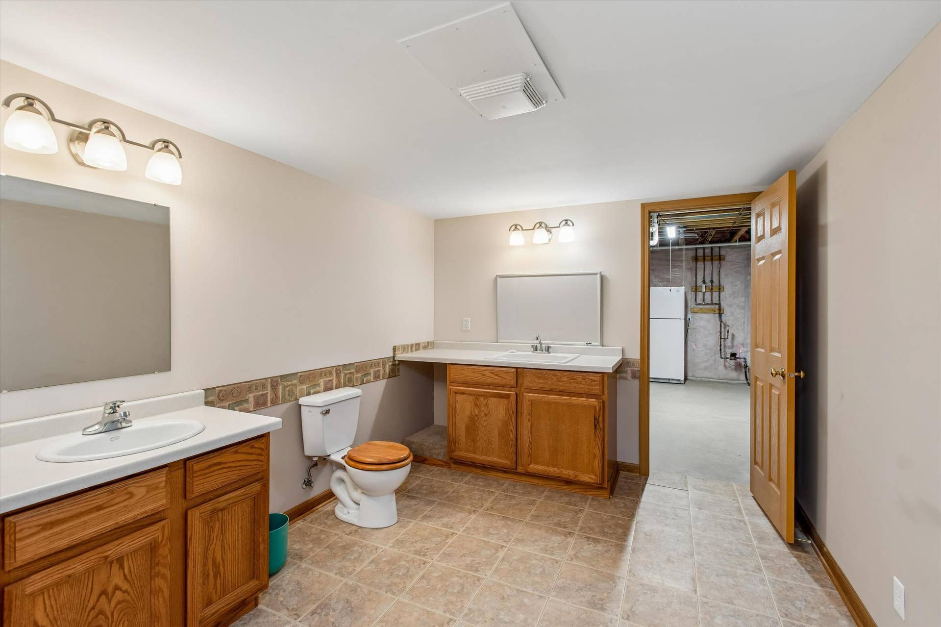 505 Holly Lane N, Oakdale, MN 55128 Lower Level 1/2 Bath