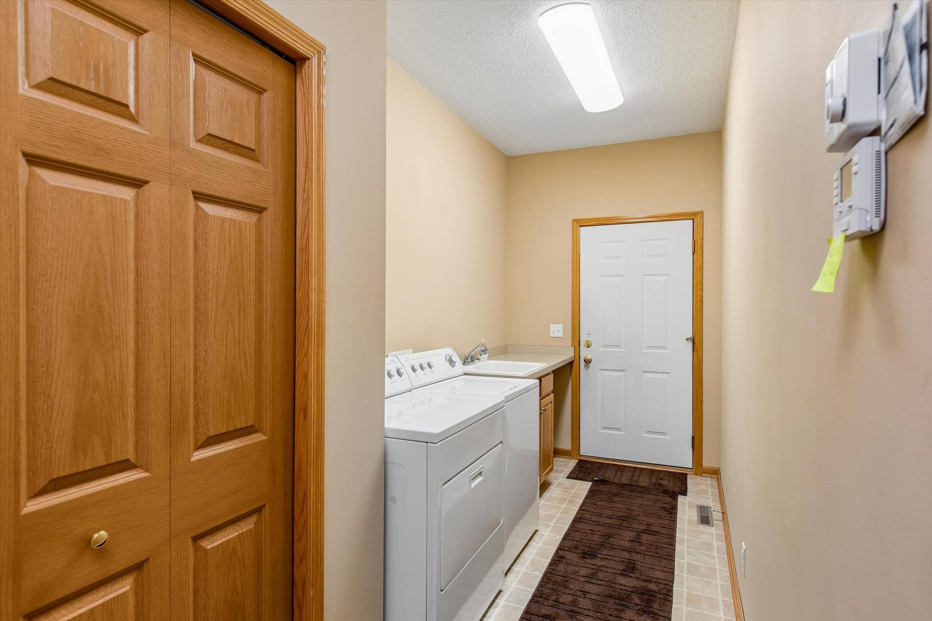 505 Holly Lane N, Oakdale, MN 55128 505 Holly Lane N, Oakdale, MN 55128