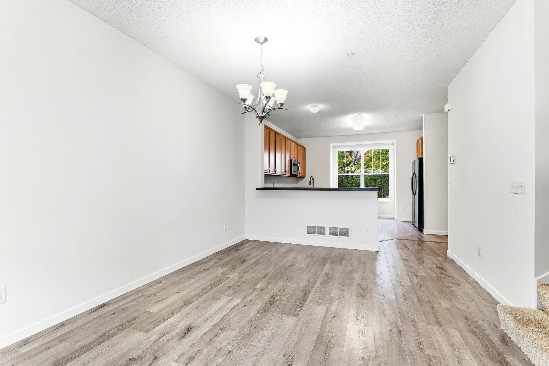 9673 Toledo Lane N, Brooklyn Park, MN 55443 6-web-or-mls-9673-Toledo-Ln-N-06.jpg