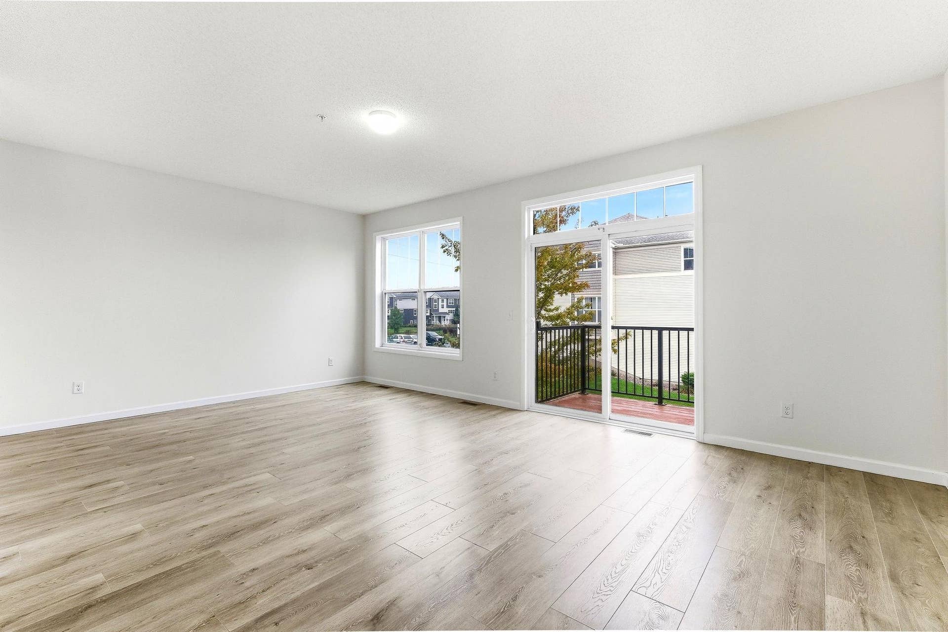 9673 Toledo Lane N, Brooklyn Park, MN 55443 8-web-or-mls-9673-Toledo-Ln-N-08.jpg