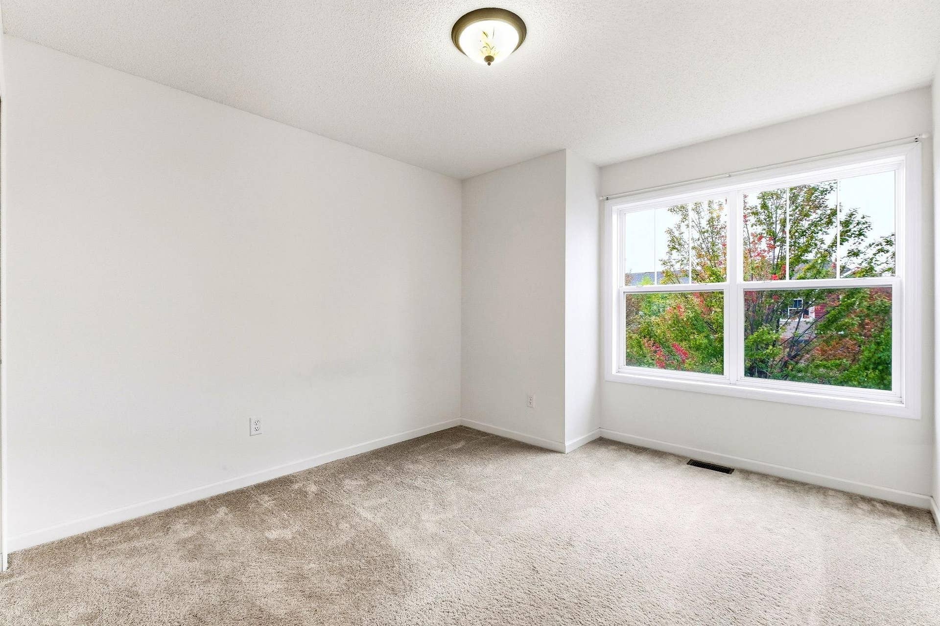 9673 Toledo Lane N, Brooklyn Park, MN 55443 25-web-or-mls-9673-Toledo-Ln-N-25.jpg