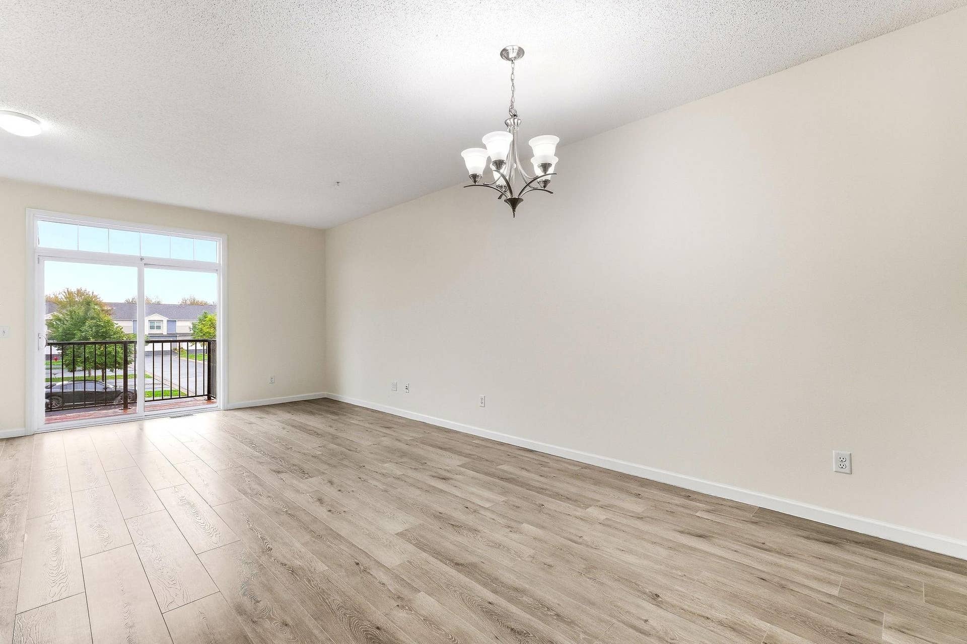 9673 Toledo Lane N, Brooklyn Park, MN 55443 5-web-or-mls-9673-Toledo-Ln-N-05.jpg