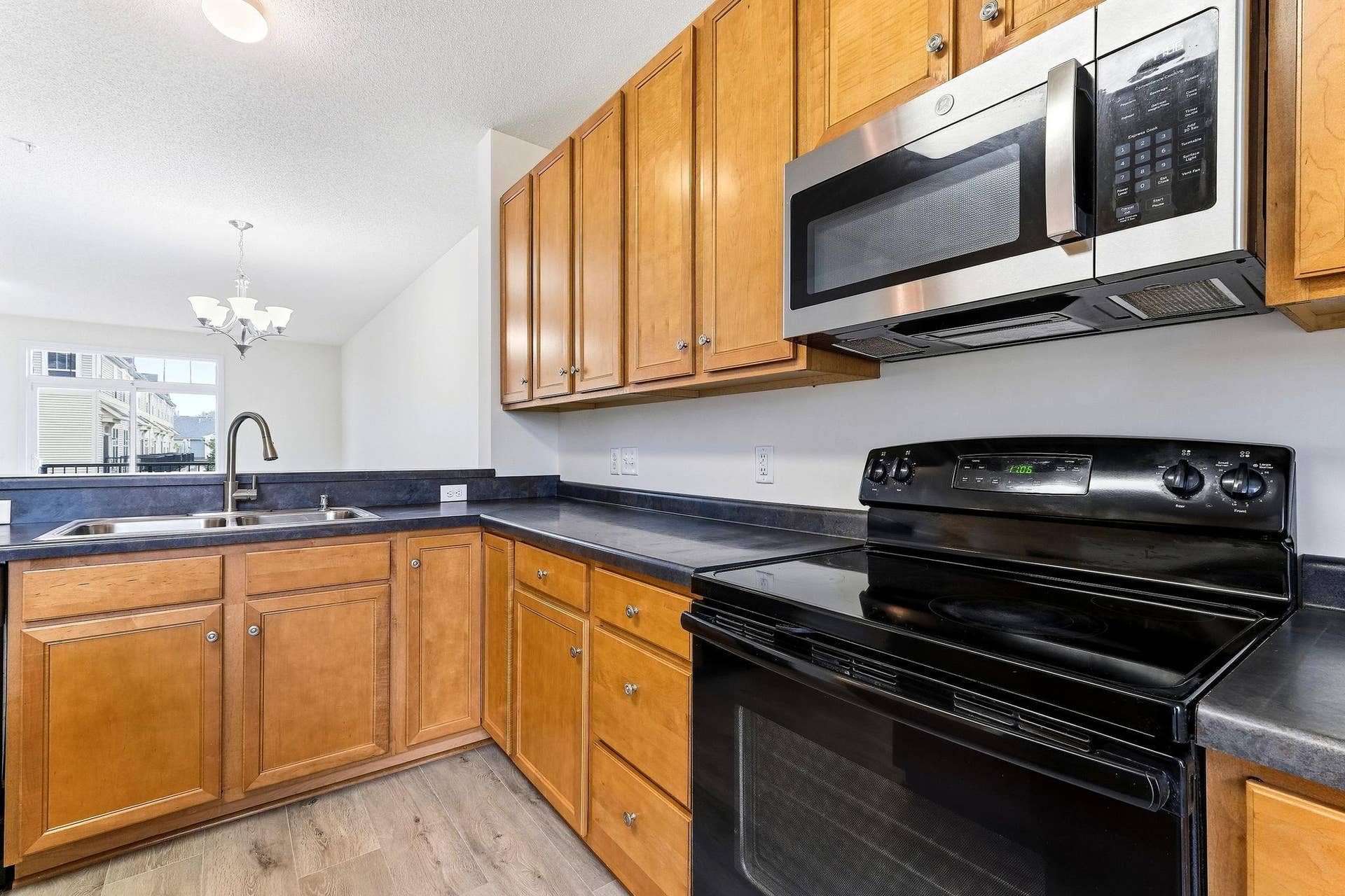 9673 Toledo Lane N, Brooklyn Park, MN 55443 15-web-or-mls-9673-Toledo-Ln-N-15.jpg