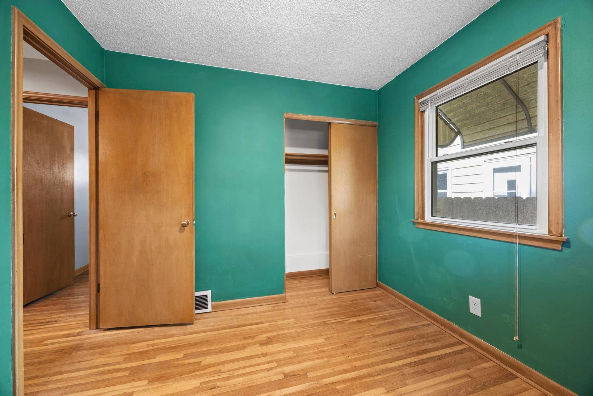 1097 Dale Street N, 89, Saint Paul, MN 55117 37-web-or-mls-1097 Dale St N-179.jpg
