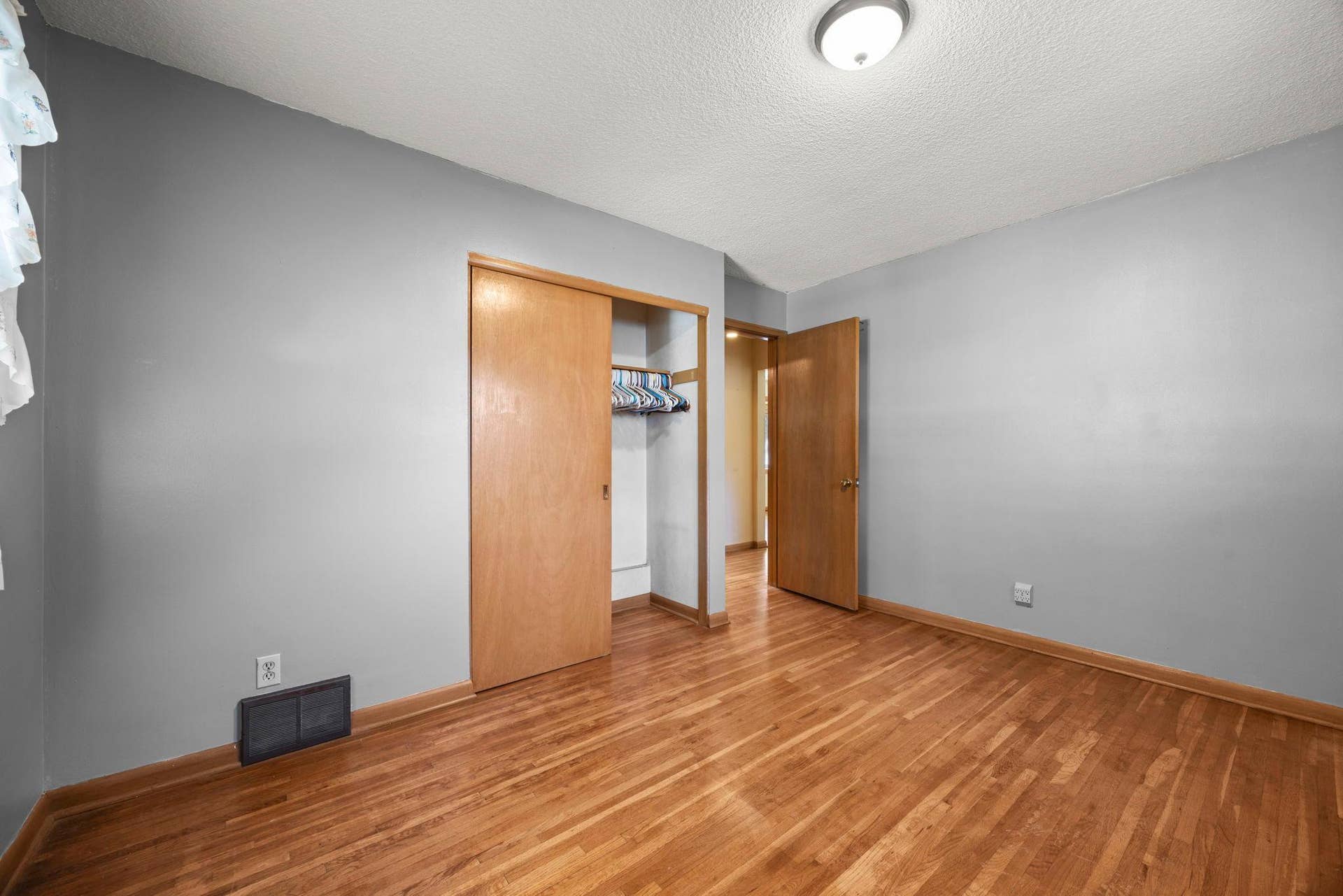 1097 Dale Street N, 89, Saint Paul, MN 55117 35-web-or-mls-1097 Dale St N-169.jpg