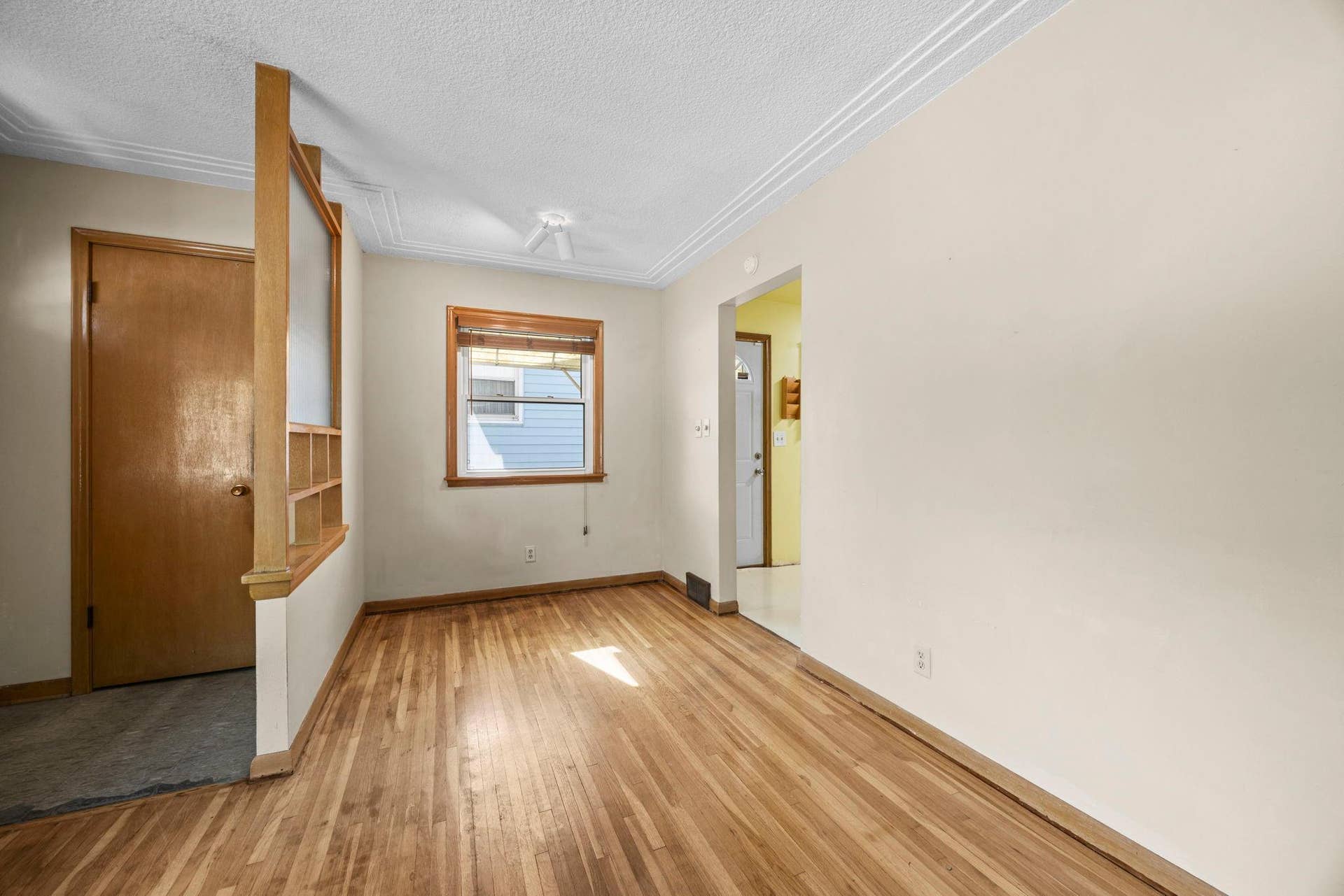 1097 Dale Street N, 89, Saint Paul, MN 55117 19-web-or-mls-1097 Dale St N-209.jpg