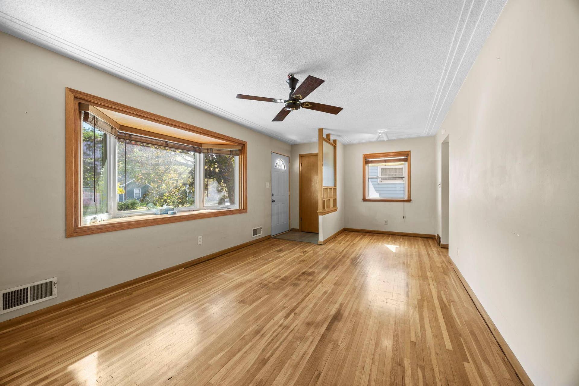 1097 Dale Street N, 89, Saint Paul, MN 55117 21-web-or-mls-1097 Dale St N-184.jpg