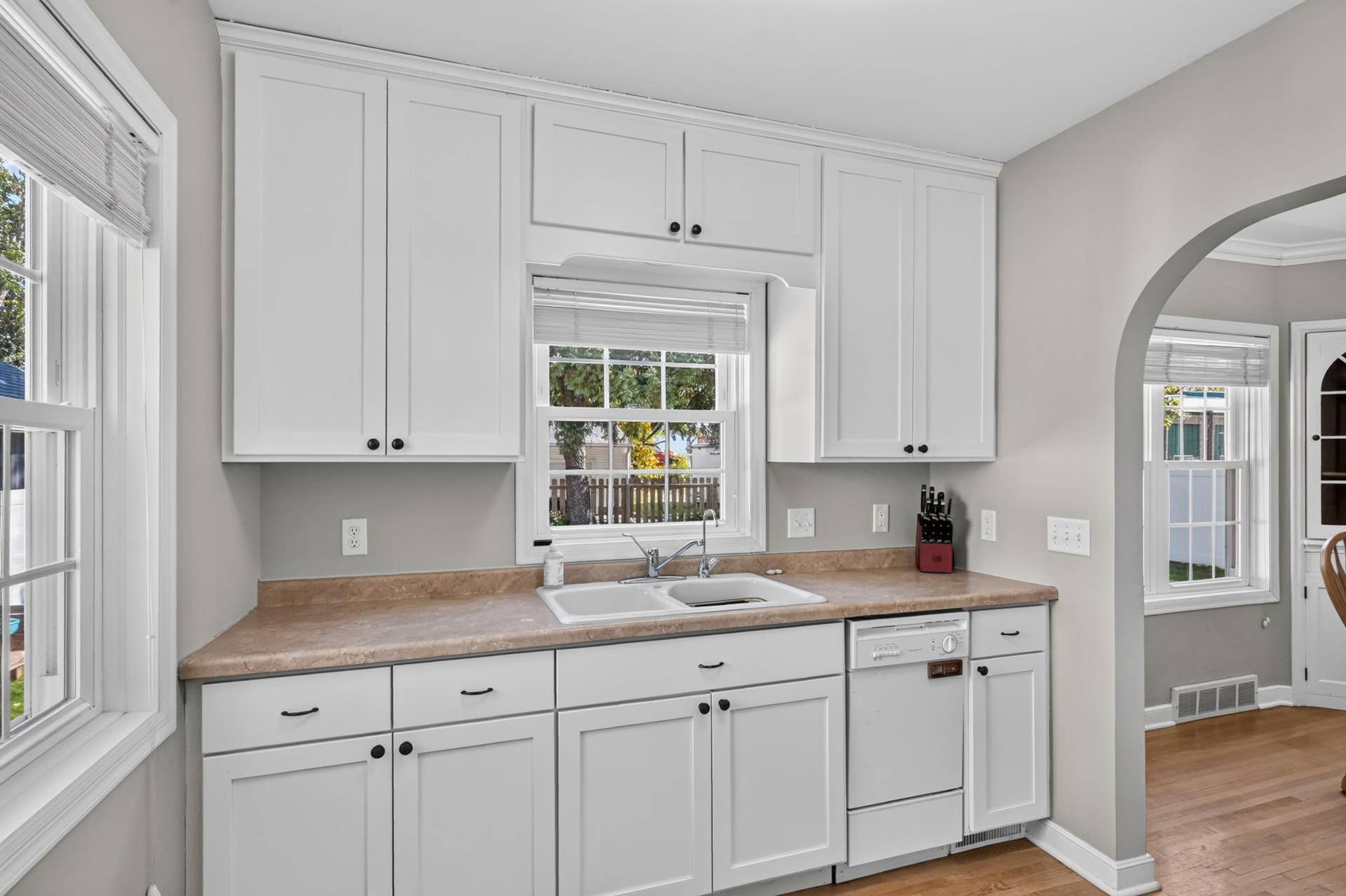 715 Maple Street, Alexandria, MN 56308 Kitchen